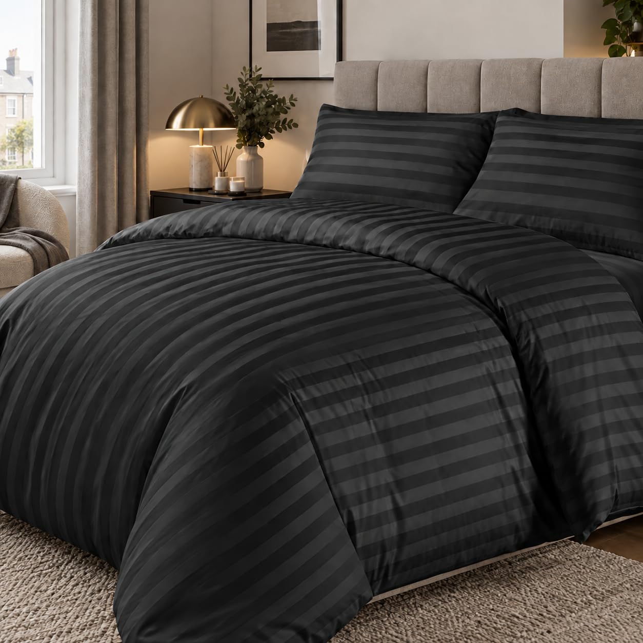 Opulent Living King Size Duvet Sets 4pcs - 1 Fitted Sheet & 2 Pillow Cases — image 1