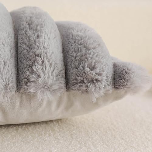 Miniatura 6 de Neelvin Fundas de Almohada Decorativas de Piel Sintética Gris Acogedoras Suaves a Rayas 16x16 pulgadas Juego de 2, Funda de Almohada de Terciopelo