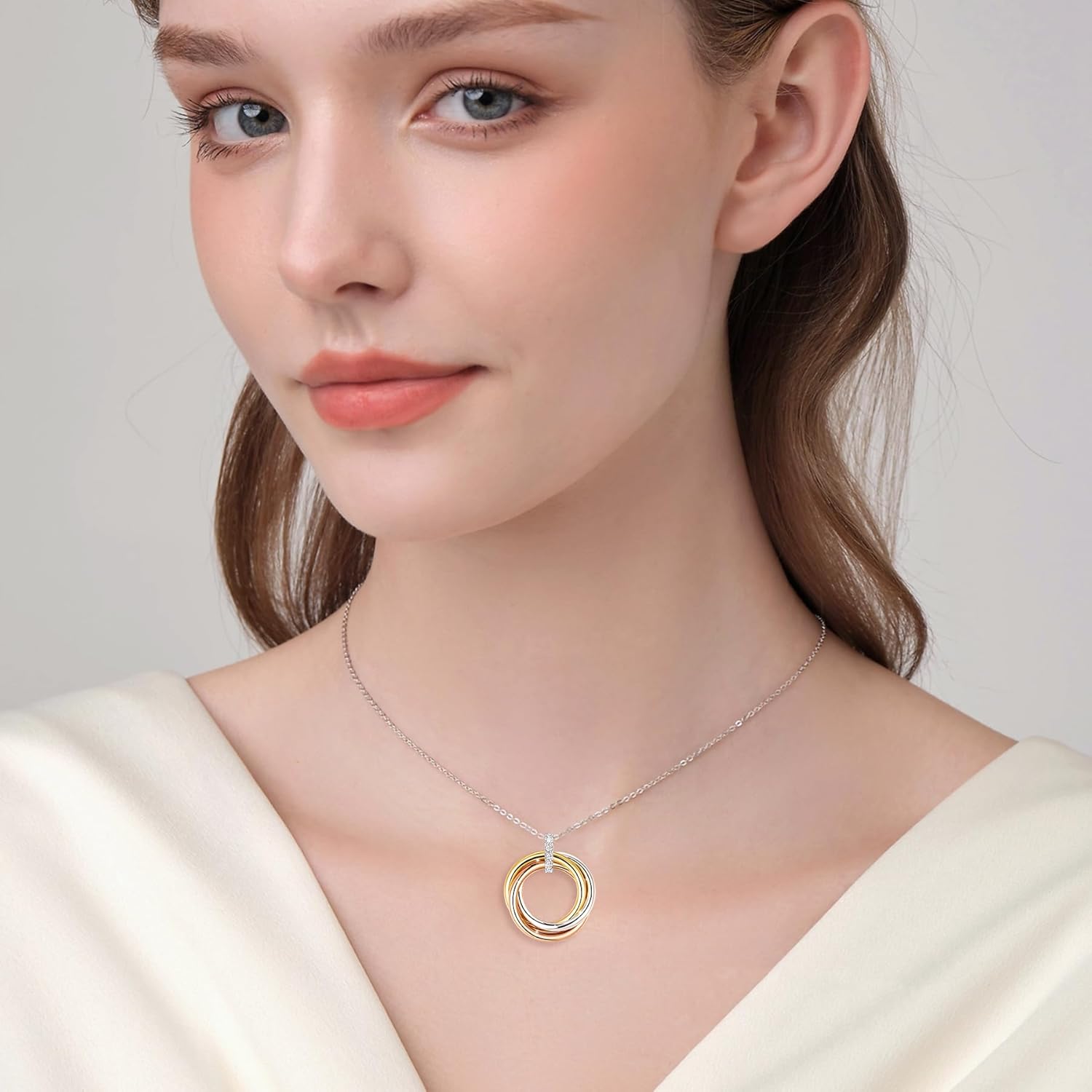 Three-Color Interlocking Circle Pendant Necklace for Women，Simply Dainty Cubic Zirconia Pendant with Adjustable 16+2" Chain - Image 3