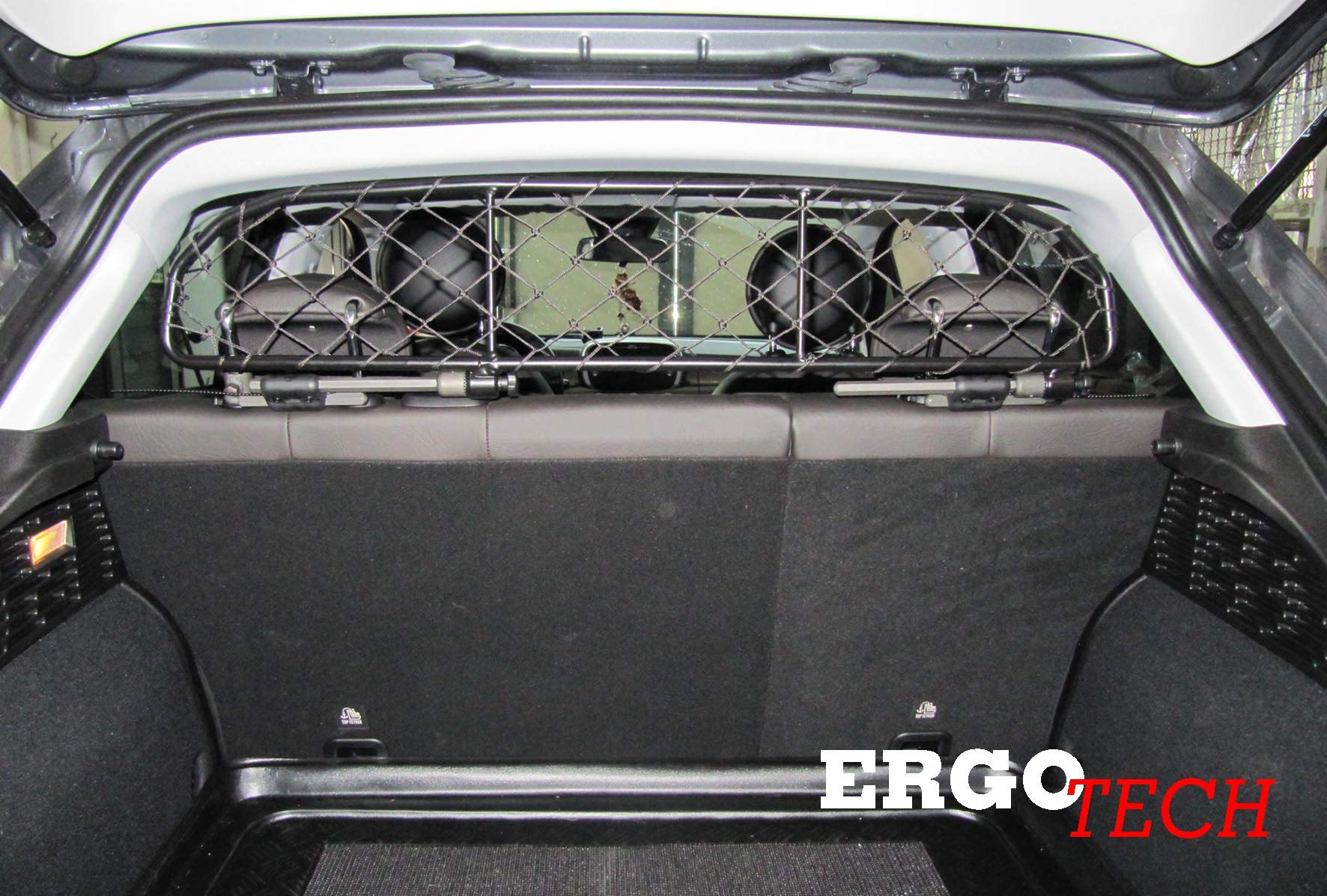 ERGOTECH Divisorio Griglia Rete Divisoria per Fiat 500X, RDA65-HXXS, per Trasporto Cani e Bagagli
