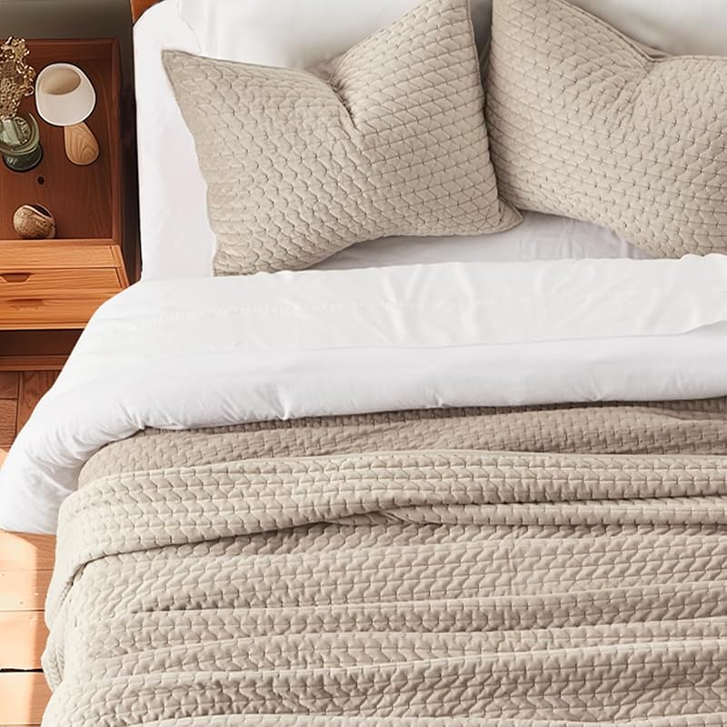 EverGrace Cross-Stitch Velvet Quilt Set, King Size, Light Taupe image 2