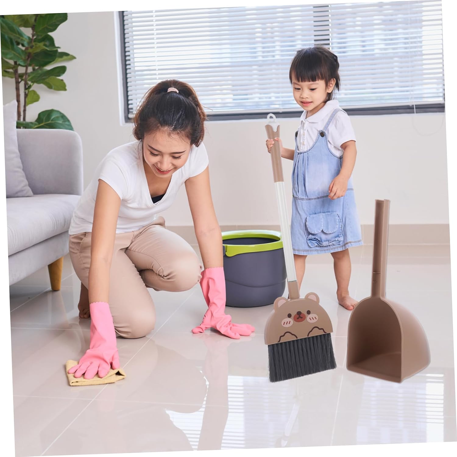 Boy Girl's Broom and Dustpan Set Cute Cartoon Cleaning Tools for Toddlers Dustpan and Broom for Boy Girl for Indoor and Outdoor Housekeeping Role Play Activities