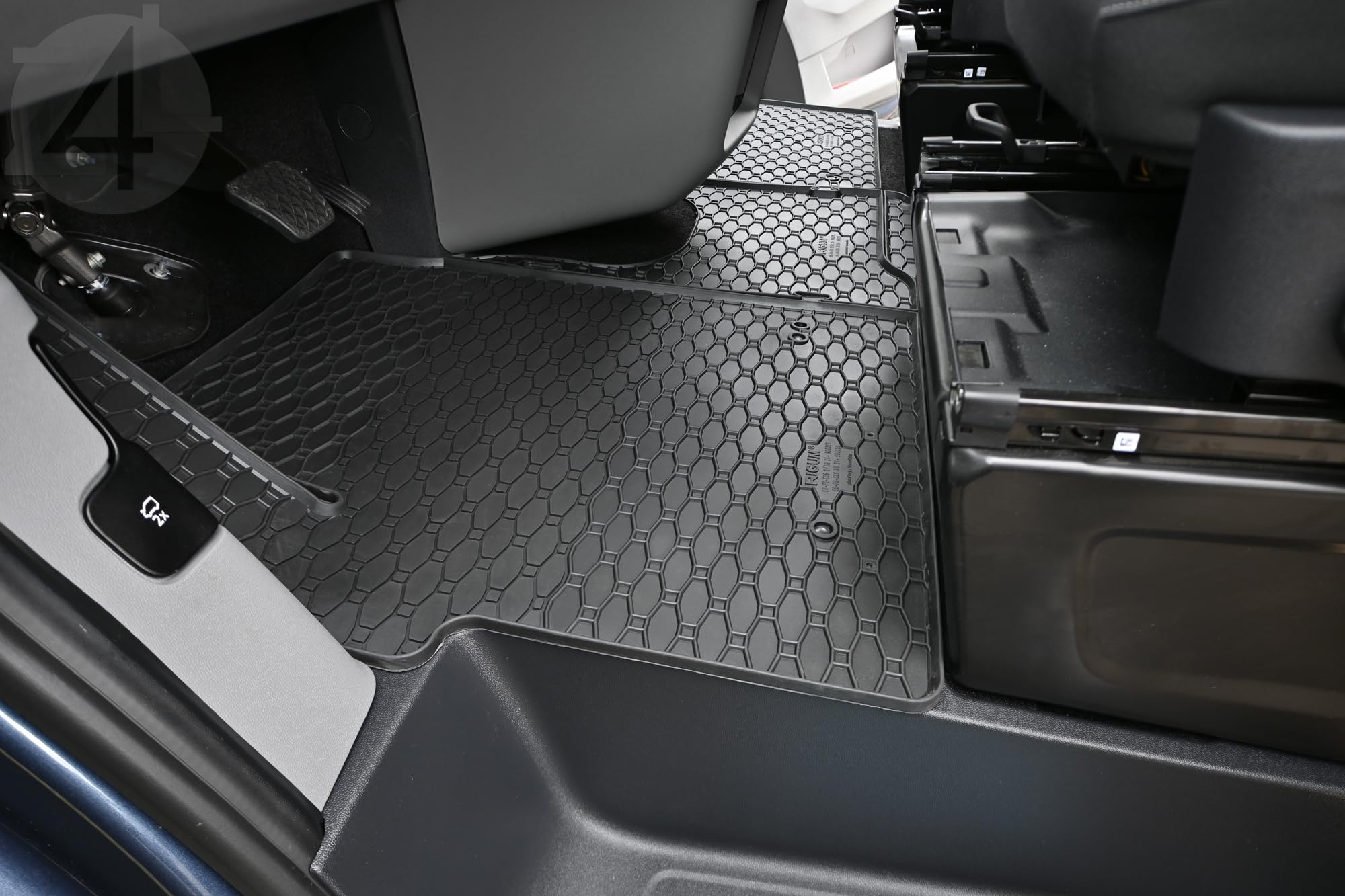 Özgürce 3D Havuzlu Paspas Ford Transit Custom 2023 Sonrası, Fiyatı