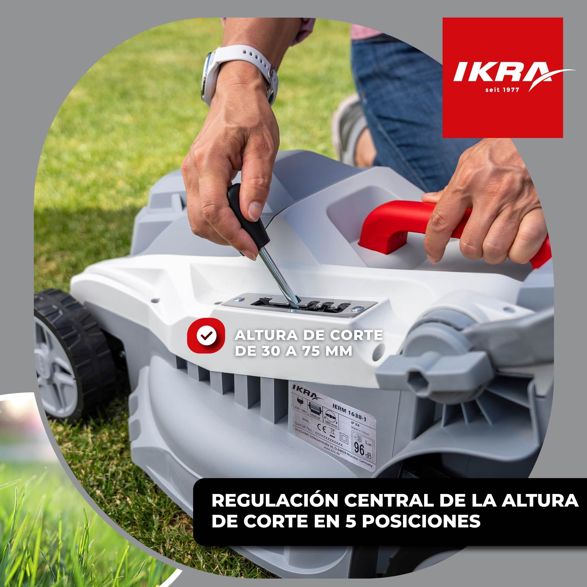 IKRA cortacésped eléctrico IERM 1638-1, 1600 W, Ancho de Corte 38 cm | Manillar regulable, altura de corte de 30-75mm, bolsa de colectora de 42 l, cuchilla de metal, manillar de guía plegable