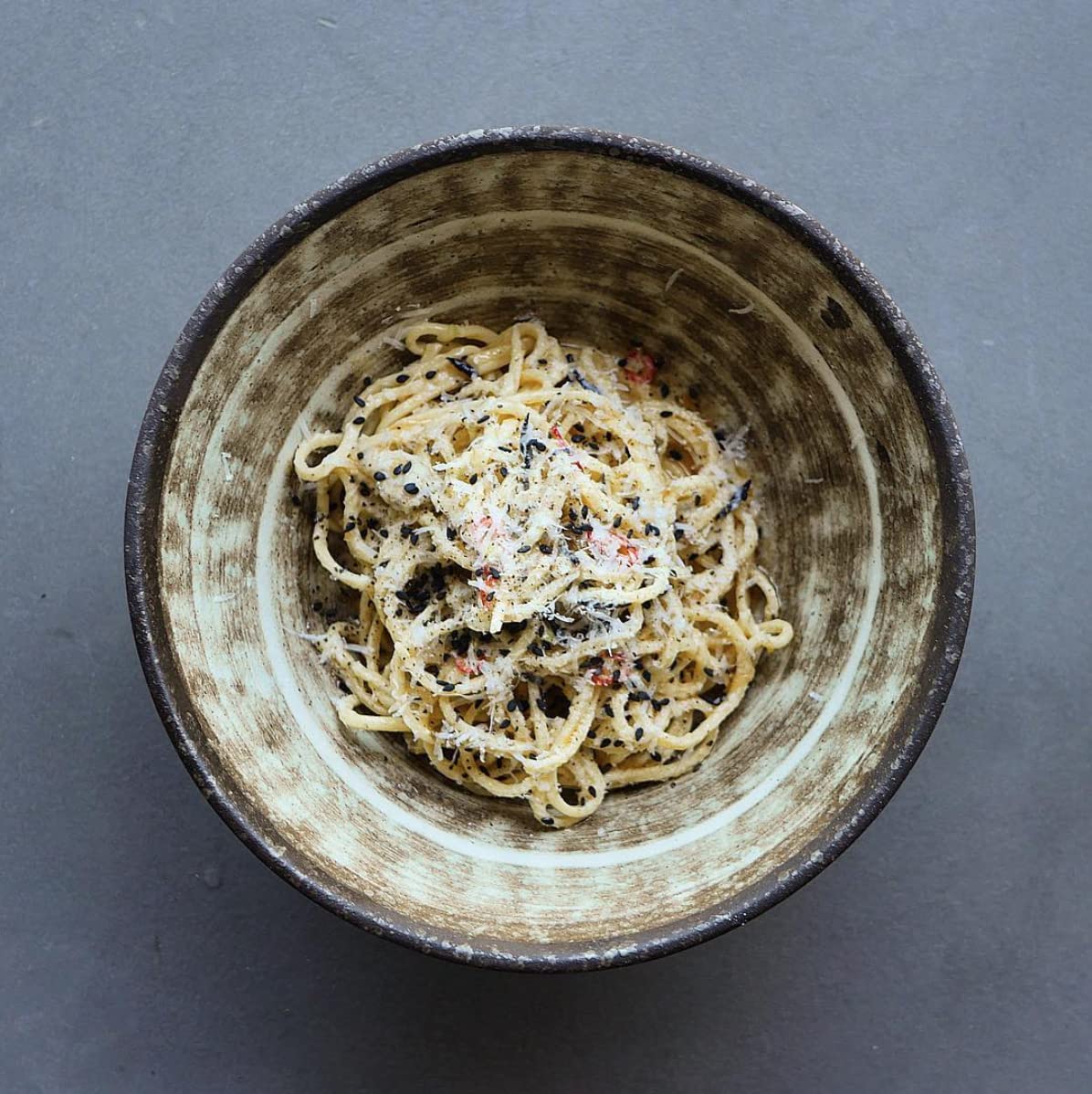 MIJ Europe Japanischer Udon Schüssel aus Keramik, Pastaschüssel, Suppenschale, Salatschüssel, Braun, Beige, Nin-Rin, 19.5 cm Durchmesser, 800 ml, 1st, für Udon Ramen Soba Pho Asiatische Nudeln