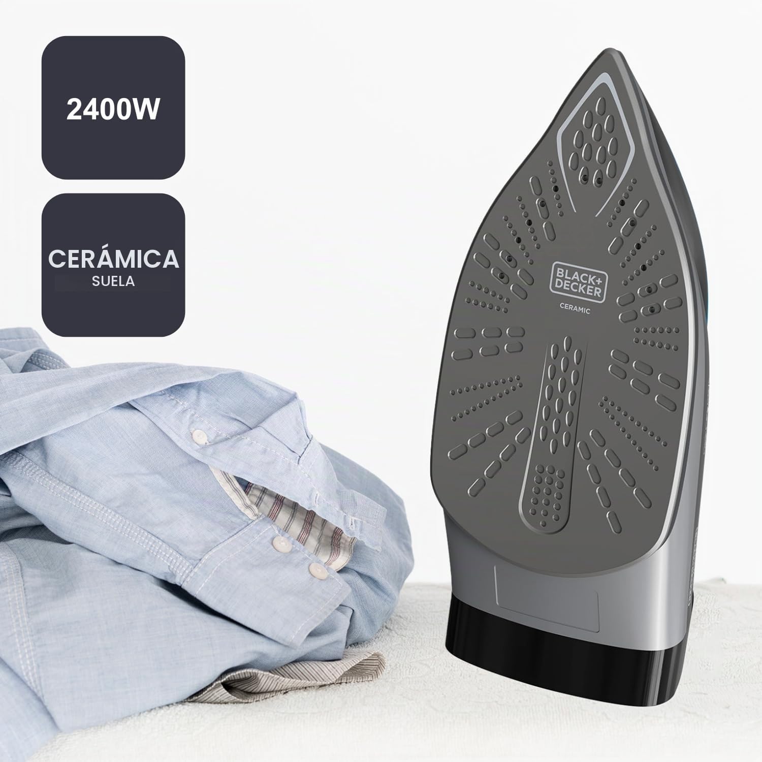 Black+Decker - Centro de Planchado 2400W, Base Cerámica, Vapor 200g