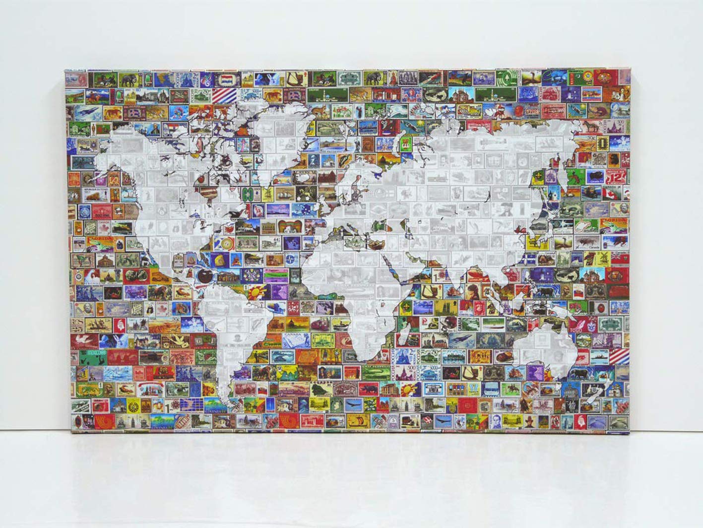Lienzo Mapa del Mundo con Sellos Antiguos (P2168)- Impreso en Canvas de algodón de 320 gr Tensado en Bastidor de Madera de Pino de 2 cm de Grosor. Acabado Mate (60x90cm)
