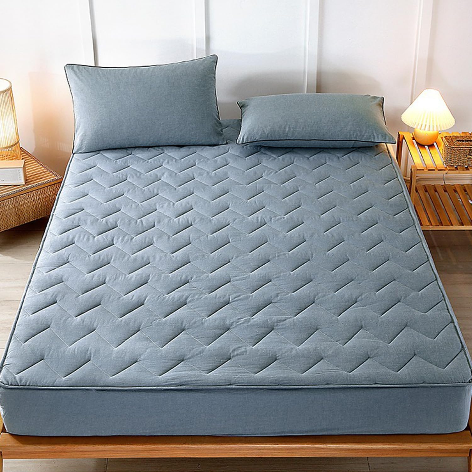 Queen Soft Mattress Protector Deep Pocket Fitted Sheet Breathable Non-Slip Non Pilling Mattress Protective Cover for Bed Wash Cotton Quilted Fitted Sheet,Light Blue,120x200cm