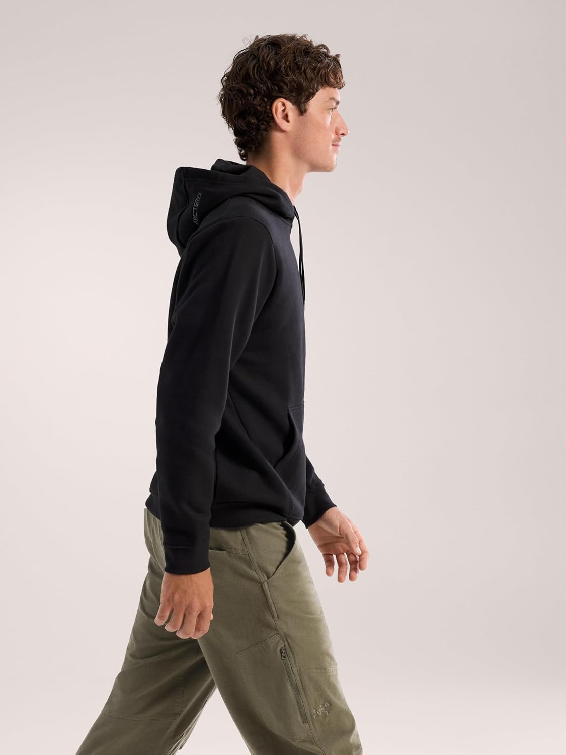 Arc'teryx Emblem Fleece Hoody Men's | Comfortable Hoody in An Organic Cotton Blend - Image 9