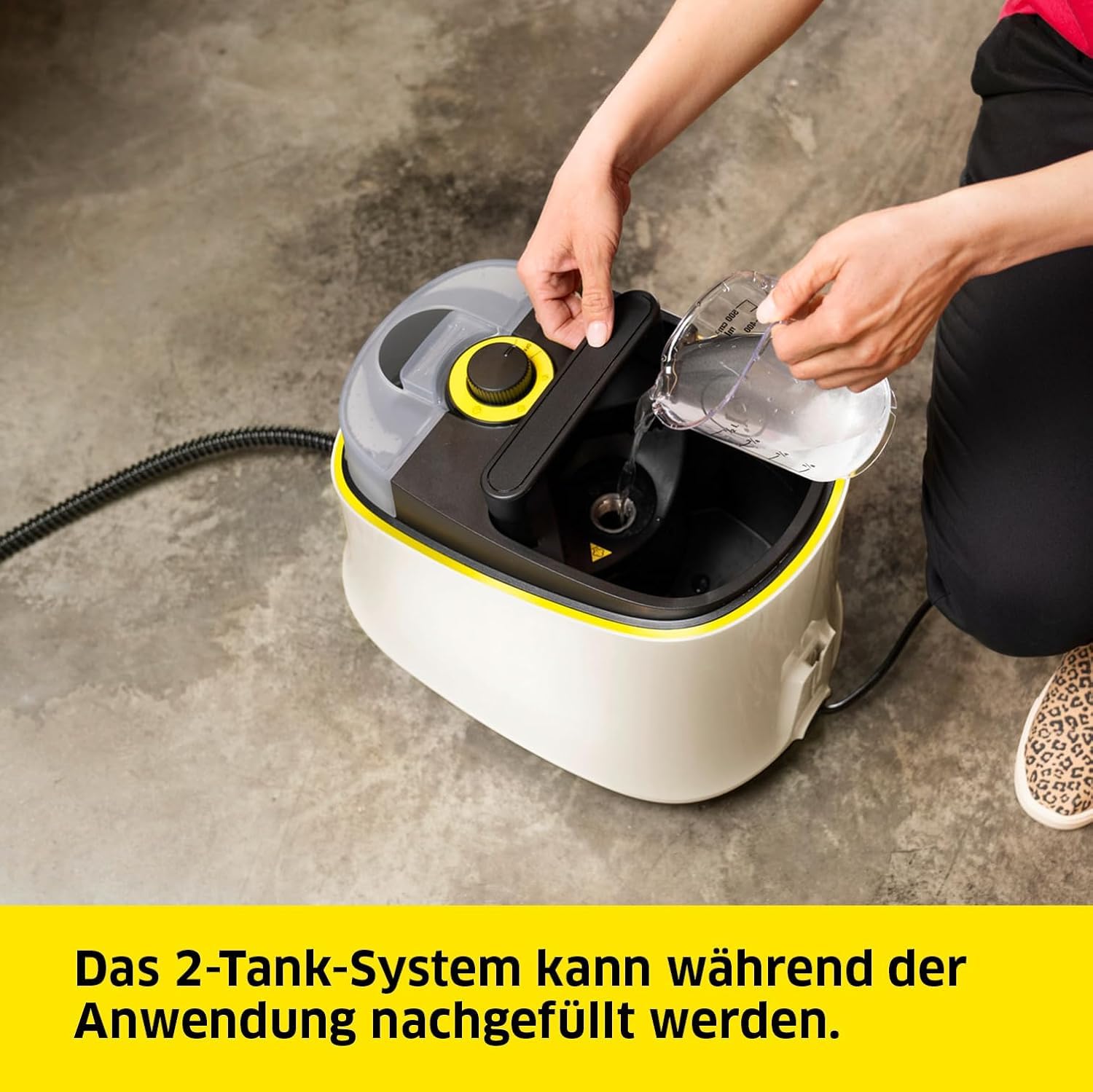 Kärcher Dampfreiniger SC 4 Deluxe, Dampfdruck: 4 bar, Aufheizzeit: 3 min., Fläche: ca. 130 m², Tank: 0,5 l + 1,3 l, inkl. Bodenreinigungsset EasyFix, Düsen, Mikrofaser-Überzug und Bürsten, Weiß