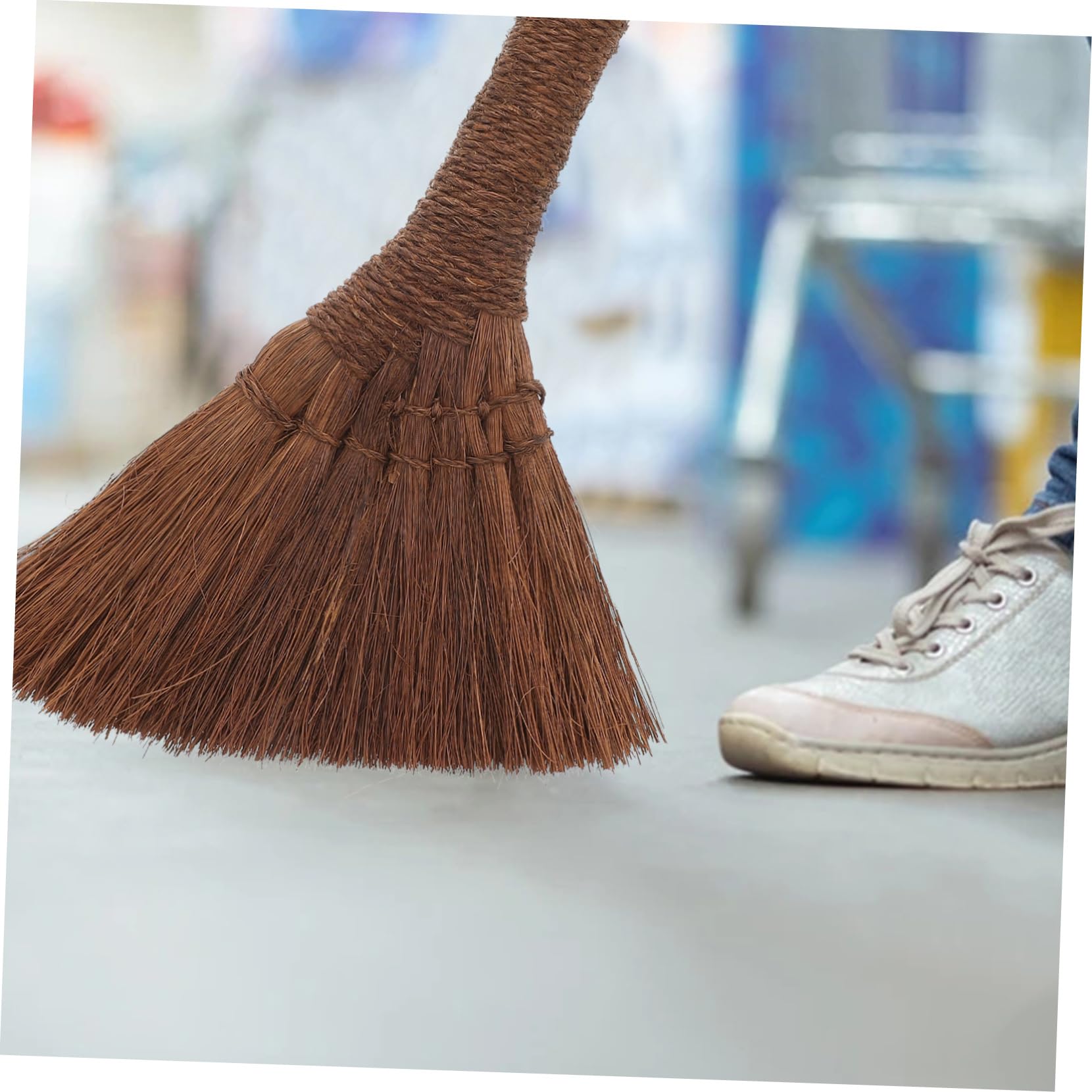 Levemolo 1pc Dust Broom Household Brooms Mini Tools Carpet Tools Bristles Hand Broom Mini Brooms for Sweeping Compact Broom Duster Household Broom Tool Cleaning Supplies Brown Silk Vintage