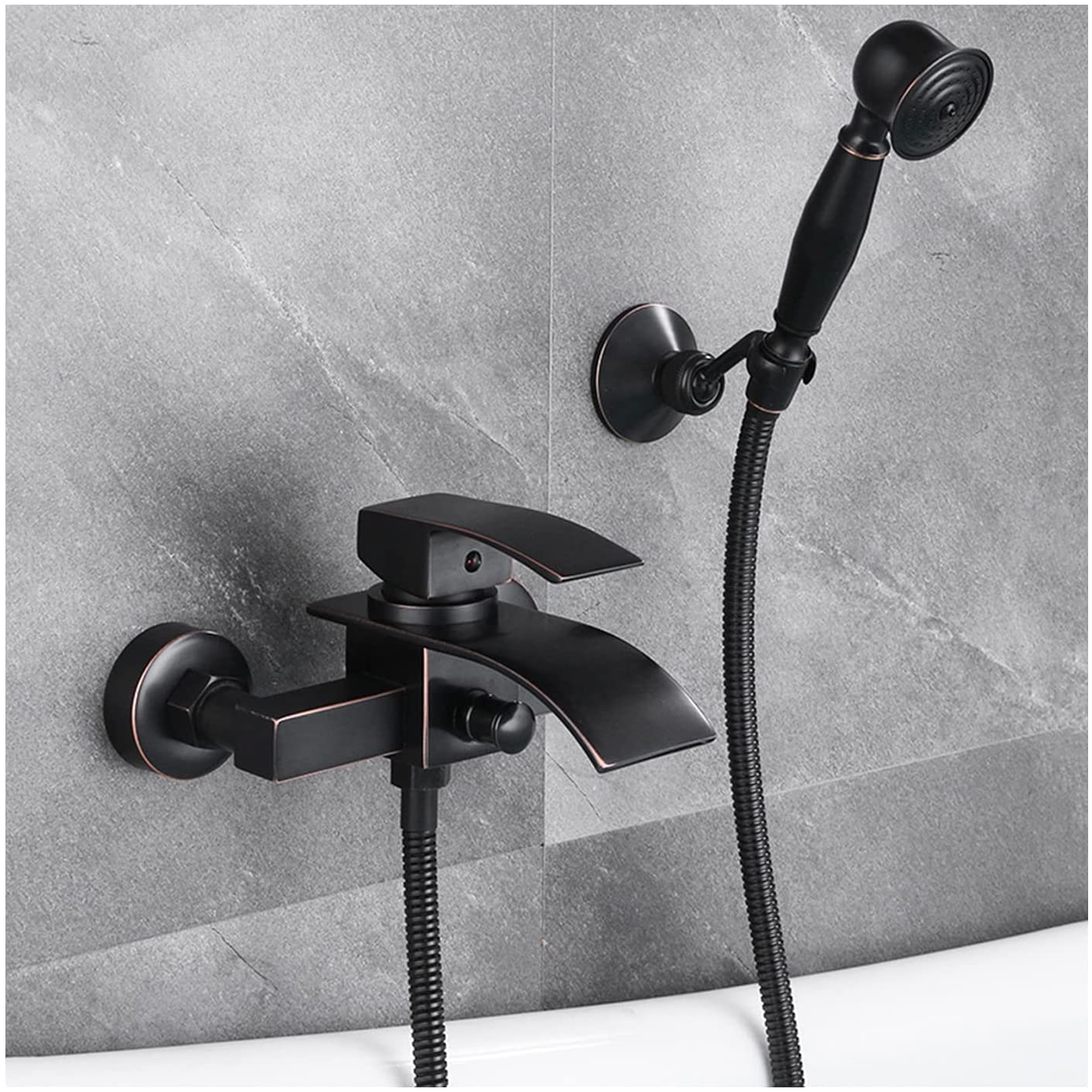 Robinet de baignoire cascade noir pour une ambiance spa à la maison