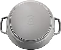 Vista 2 de Staub Hierro fundido Cochon Cocotte redondo ancho poco profundo de 6 cuartos - Gris grafito, fabricado en Francia