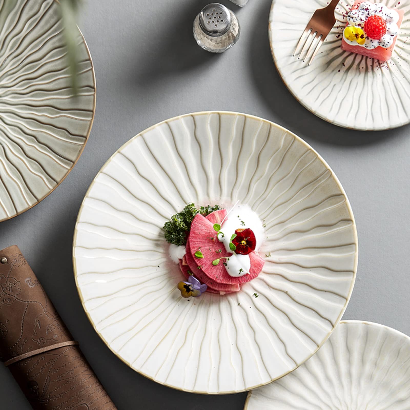 Assiettes Plates Assiette de cuisine occidentale créative assiette à steak japonaise assiette à dîner en céramique avancée vaisselle à Dessert ronde Assiette ( Color : Bruin , Size : 10.75 inch )