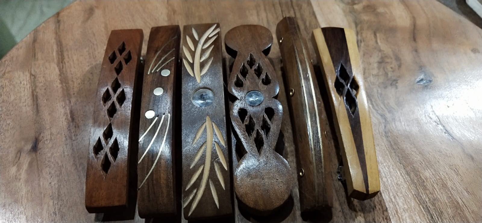 See full amazon price history chart for Masterarts Wooden Hair Clips Designer Hair pins for Women (Pack of 6) Masterarts Wooden Hair Clips Designer Hair pins for Women (Pack of 6) (B08D7QZ3JW) Amazon Price History, Amazon Price Tracker