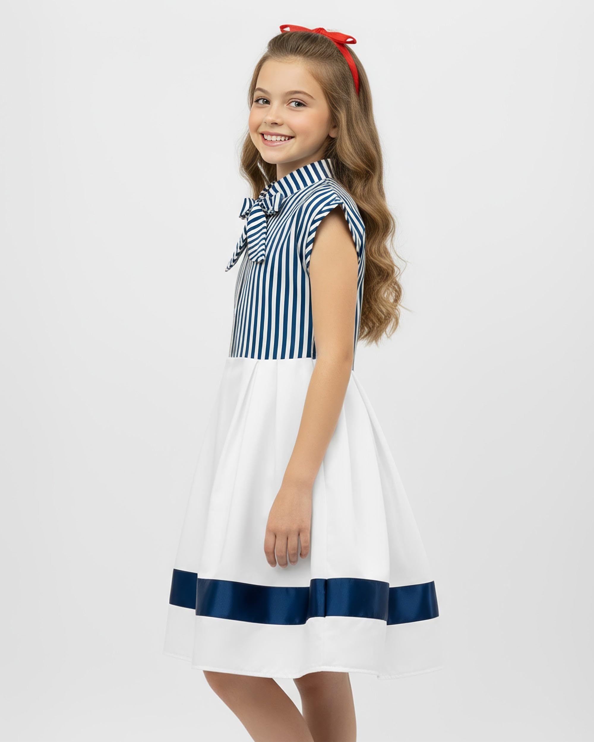 BlackButterfly Mädchen Kleid Polly Streifen Faltenrock | Zweifarbig, Schleifenkragen, Flügelärmel, Satinband am Saum, Maritim, Gefüttert, Reißverschluss hinten, 3-14 Jahre