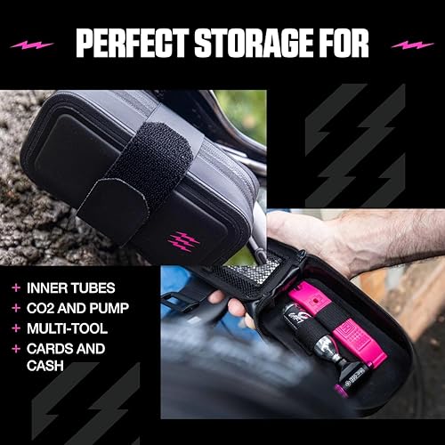 Miniatura 4 de Muc-Off Bolsa de sillín negra - Bolsa de bicicleta y accesorios de ciclismo para almacenar artículos esenciales de paseo - Almacenamiento