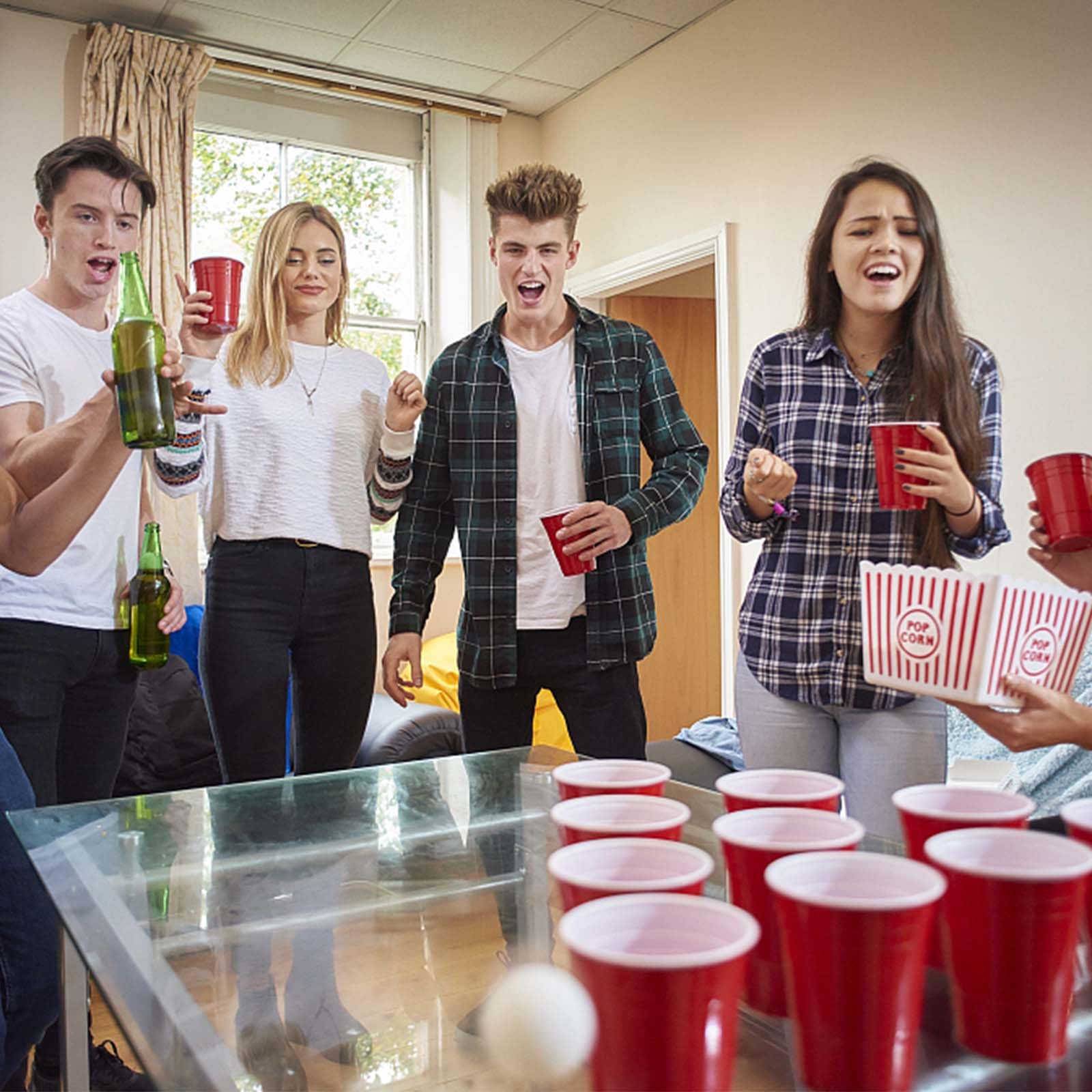 Litimkat Set di Bicchieri da Birra Pong, 50 Bicchieri Beer Pong(500ml) e 12 Palline da P ing Pong, Bicchieri riutilizzabili, per Giochi di bevute, Feste, Compleanni, Festival, Matrimoni, Campeggio
