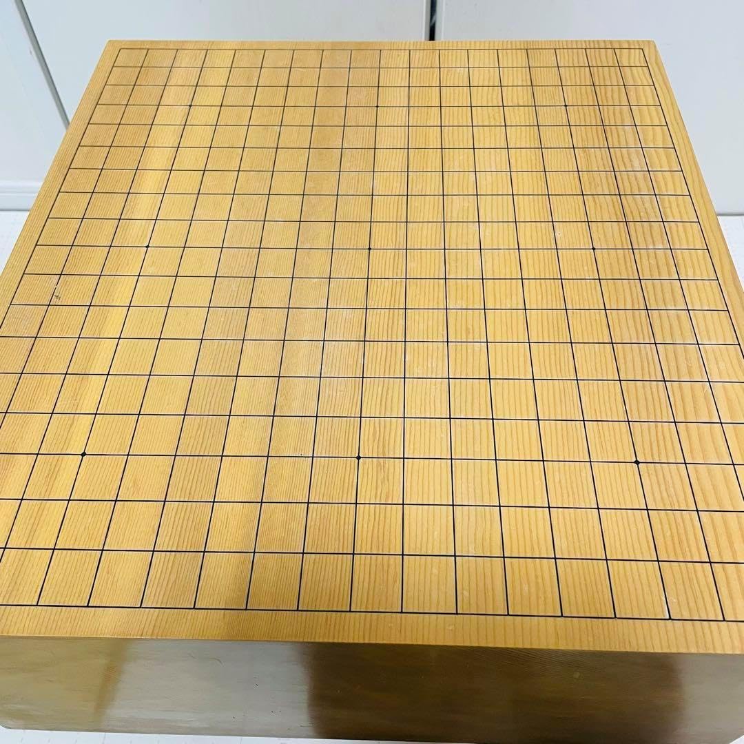 【良品】囲碁盤　本榧　天地柾　5寸7分　脚付きヘソ有り　蛤碁石 那智黒碁石　碁笥 良品】囲碁盤 本榧 天地柾 5寸7分 脚付きヘソ有り 蛤