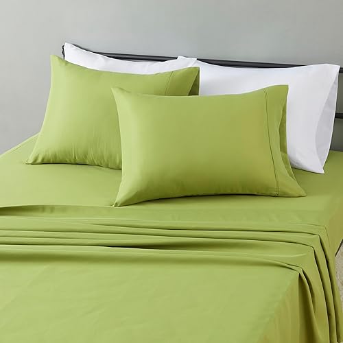 Amazon Basics Lightweight Microfiber 4-Piece Bed Sheet Set, Oliver Light, Solid, Full