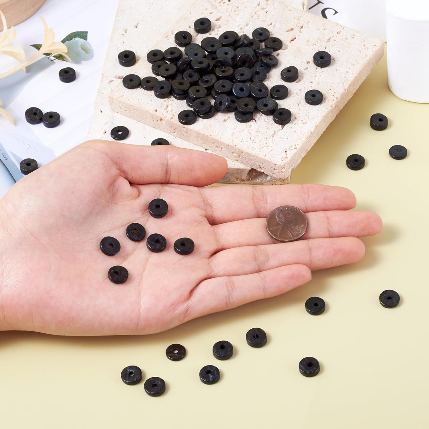 FASHEWELRY 100Pcs Flat Round Coconut Beads 9mm Dyed Donut Disc Wood Spacer Beads for DIY Bracelet Necklace Jewelry Making (Black) - Image 6