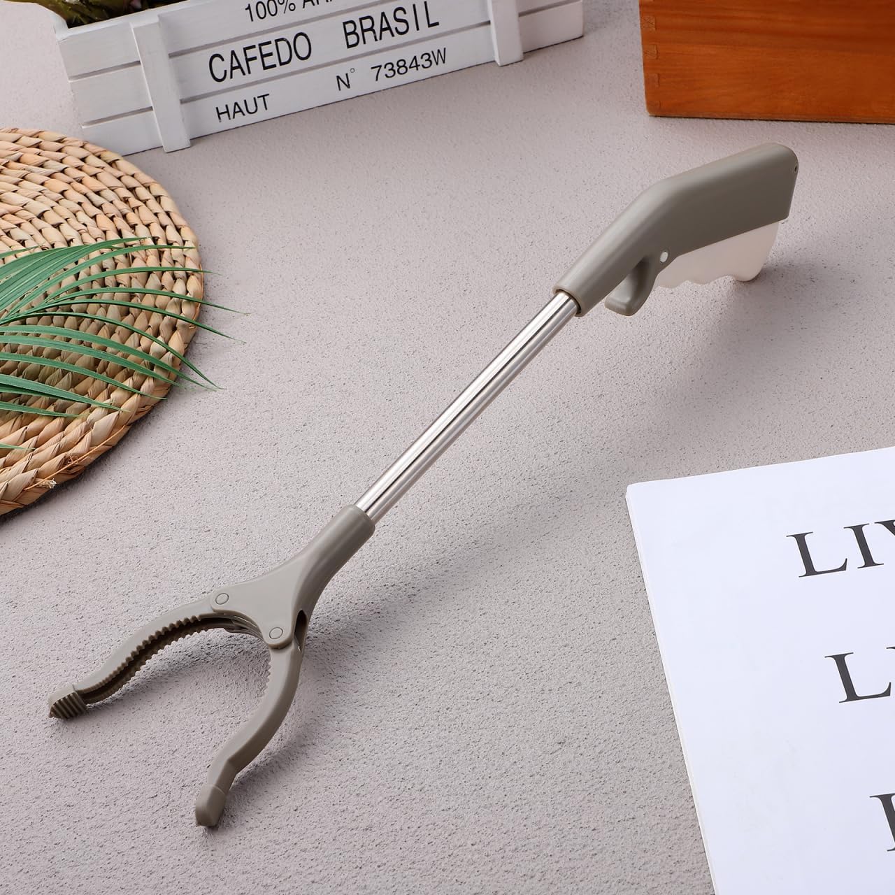 LIFKOME Trash Clamp Rubbish Pick up Clip Stainless Steel Litter Picker Tool with Thickened Rod Non-Slip Handle 16.33 in Reacher Grabber Tool for Sanitory Workers
