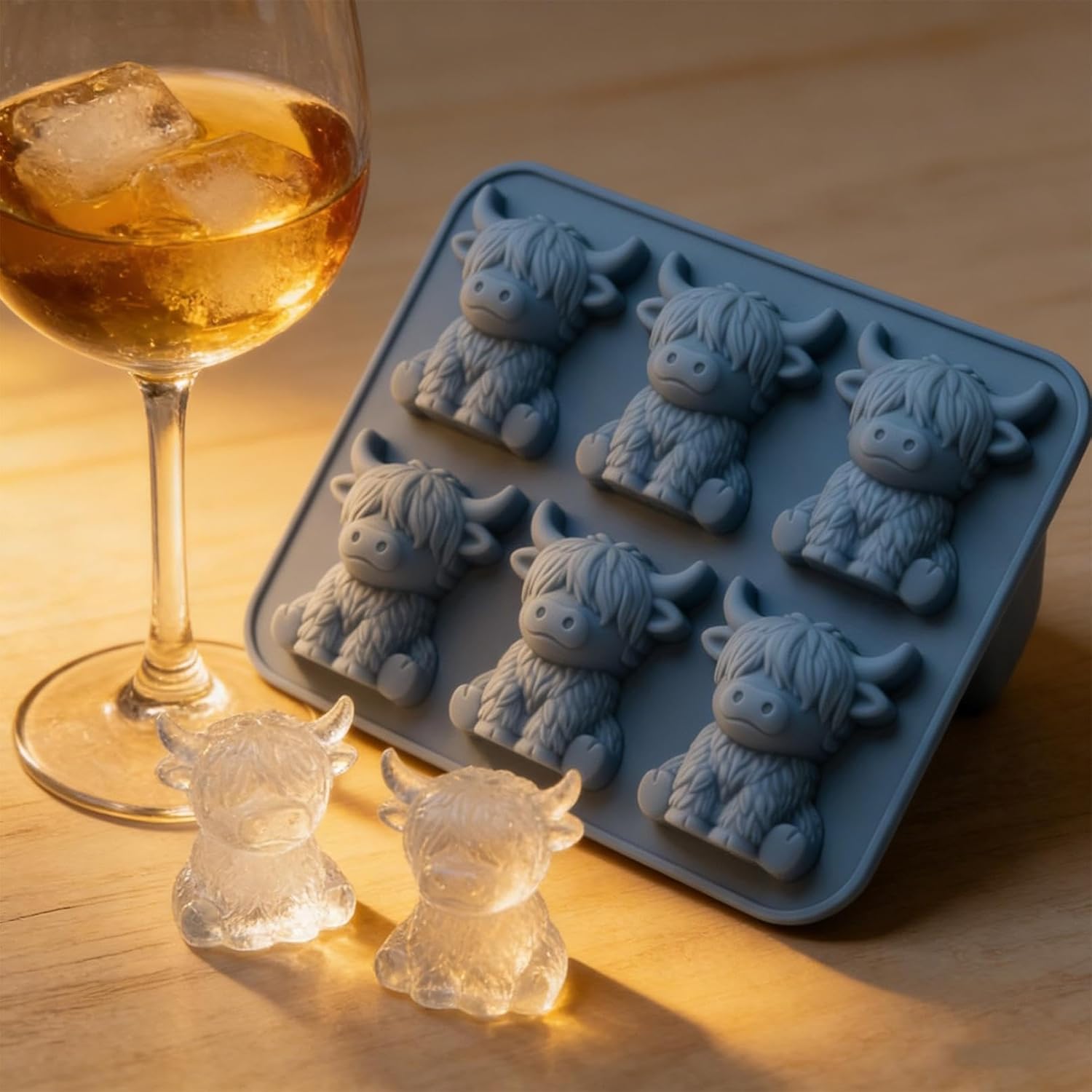 Mini Highland Cow Ice Cube Mold, Novelty Cow Ice Mold, Ice Molds Highland Cow for Whiskey, Cocktails, Beer & Drinks, Novelty Cow Easter Molds Perfect Gifts for Friends (4 pcs*Blue)