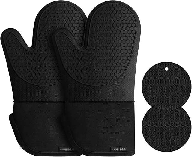 Philorn Silicone Glove Waterproof Heat Resistant Oven Mitts Non-slip with 2 Insulation Pads Long Cotton Cuffs BBQ Baking Smoking Potholders (Black)