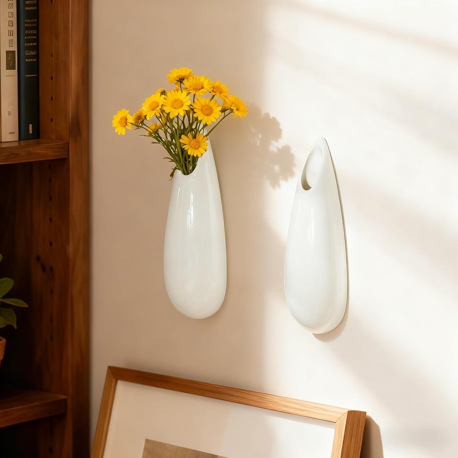 2 Pack White Ceramic Wall Vases,7.9 Inch Wall Hanging Plant Holder,Cubicle Modern Decor Plant Holder Vase for Indoor Plants, Hanging Propagation Flower Pots for Air Vases