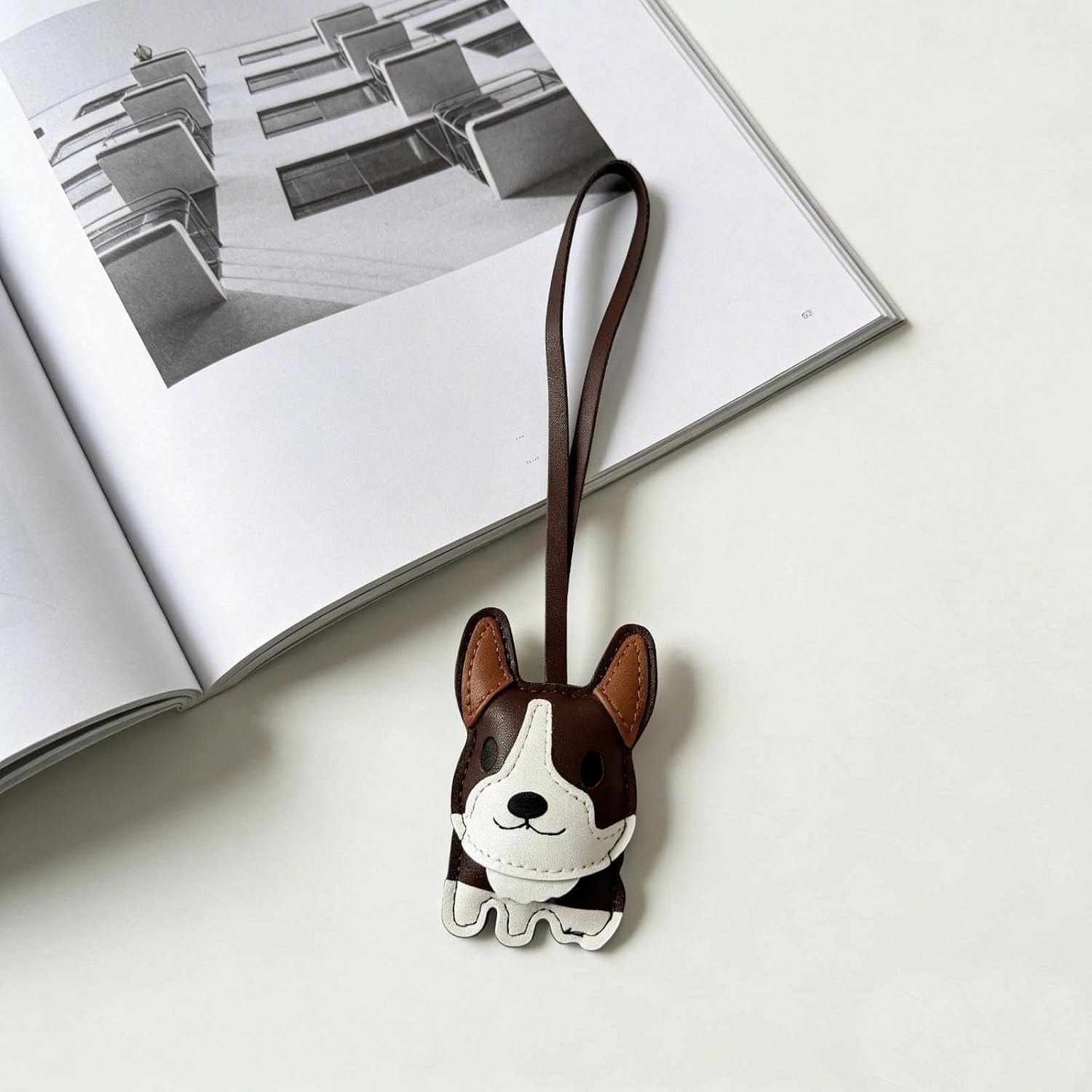 LRTJ Cute Leather Corgi Keychains for Women,Puppy Bag Charms for Tote Purse Backpacks,Trendy Accessory for Men and Women image 3