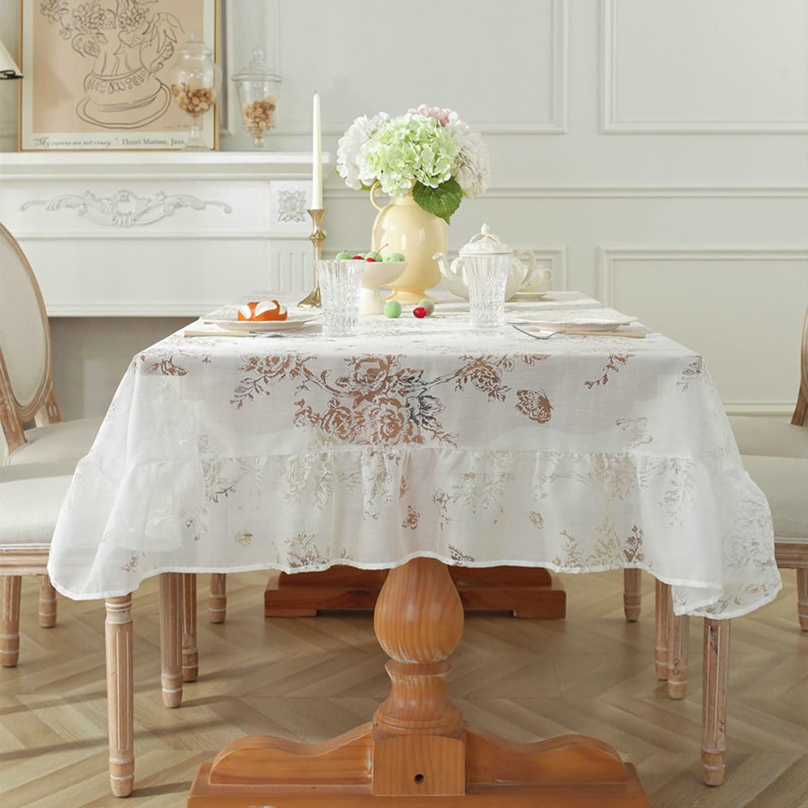 Daesar Manteles Mesa Comedor Cuadrado,220 W x 220 L CM(86 W x 86 L Inch),Mantel de Poliester Antimanchas Patrón de Flores con Volantes Mantel Exterior Blanco