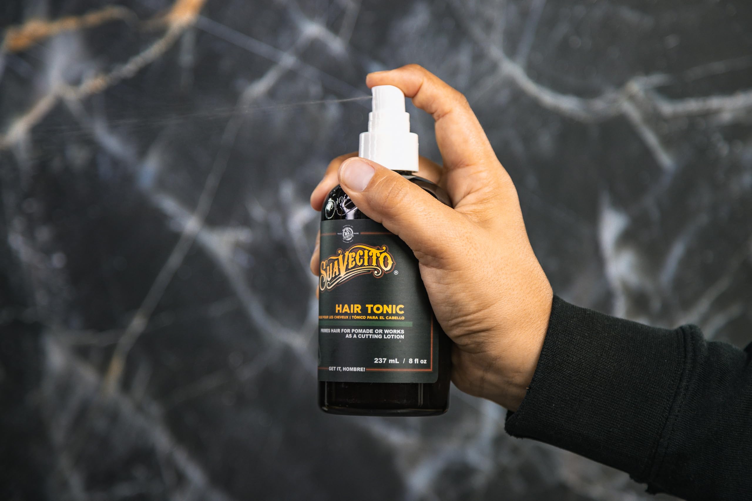 Suavecito Tonique capillaire Suavecito Nourrit et ravive les cheveux avec un parfum rafraîchissant Formule légère Ajoute brillance et douceur Stimule le cuir chevelu et améliore la maniabilité 237 ml