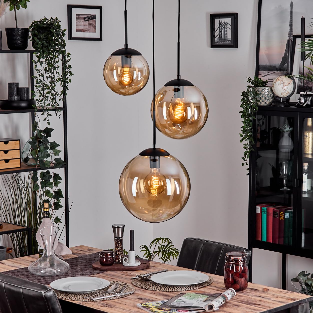 HOFSTEIN Hängeleuchte Gastor, 3-flammige Hängelampe aus Metall/Glas in Schwarz/Bernstein, moderne Pendelleuchte im Retro/Vintage-Design, Ø Schirme 20; 25; 30 cm, E27, Esszimmer, Küche, Wohnzimmer