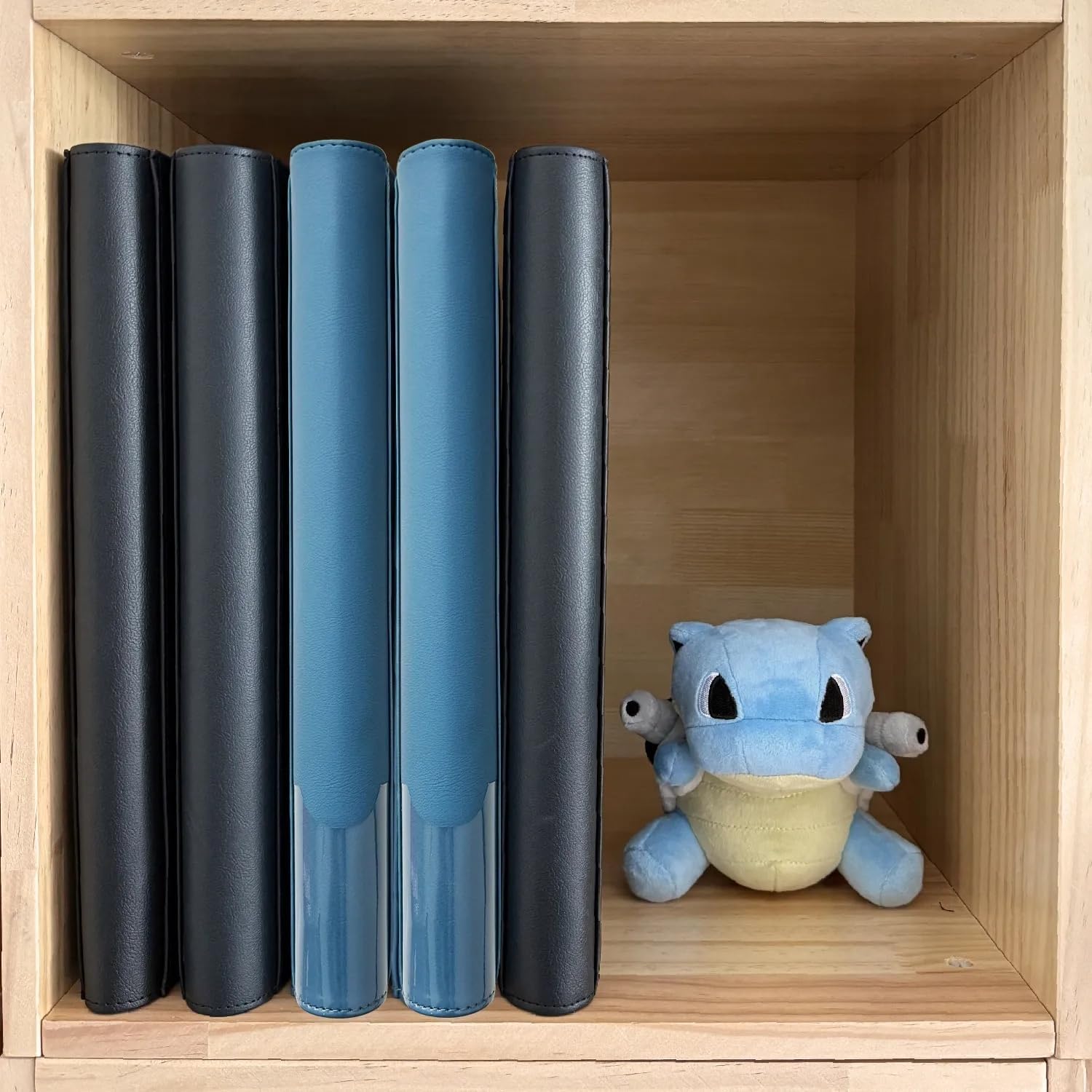 Toploader Binder, Oversized 9 Pocket 252 Top loaders Holder with Customizable Label Slot and Side-Loading Sleeves for Trading Cards in 3" x 4" Toploader (Blue Turtle)