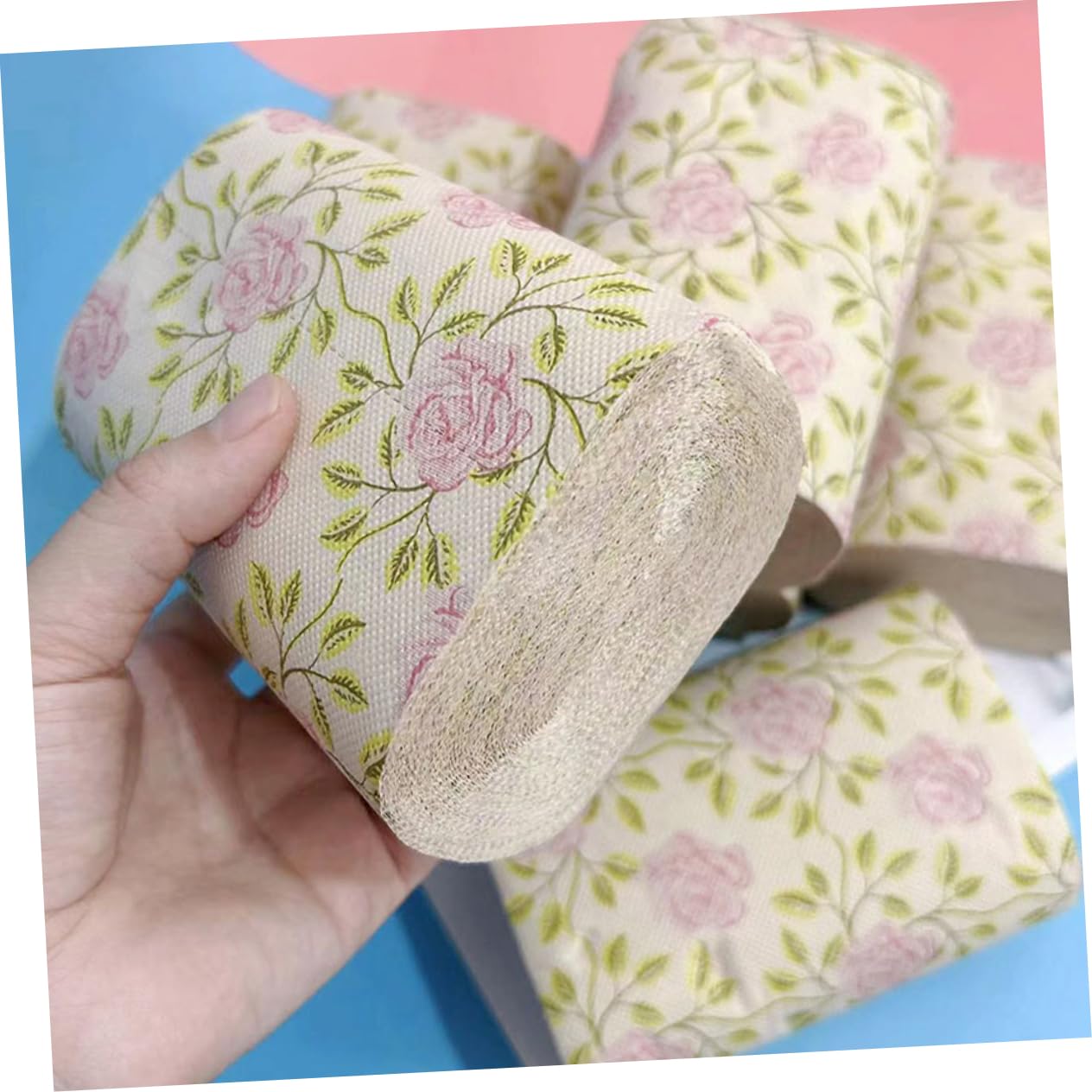 Yardenfun Carta Igienica Resistente e Confortevole in Polpa di Bambù 10 Pezzi e Motivi Distintivi di Rose con Design Elegante per Bagno Casa e Ufficio