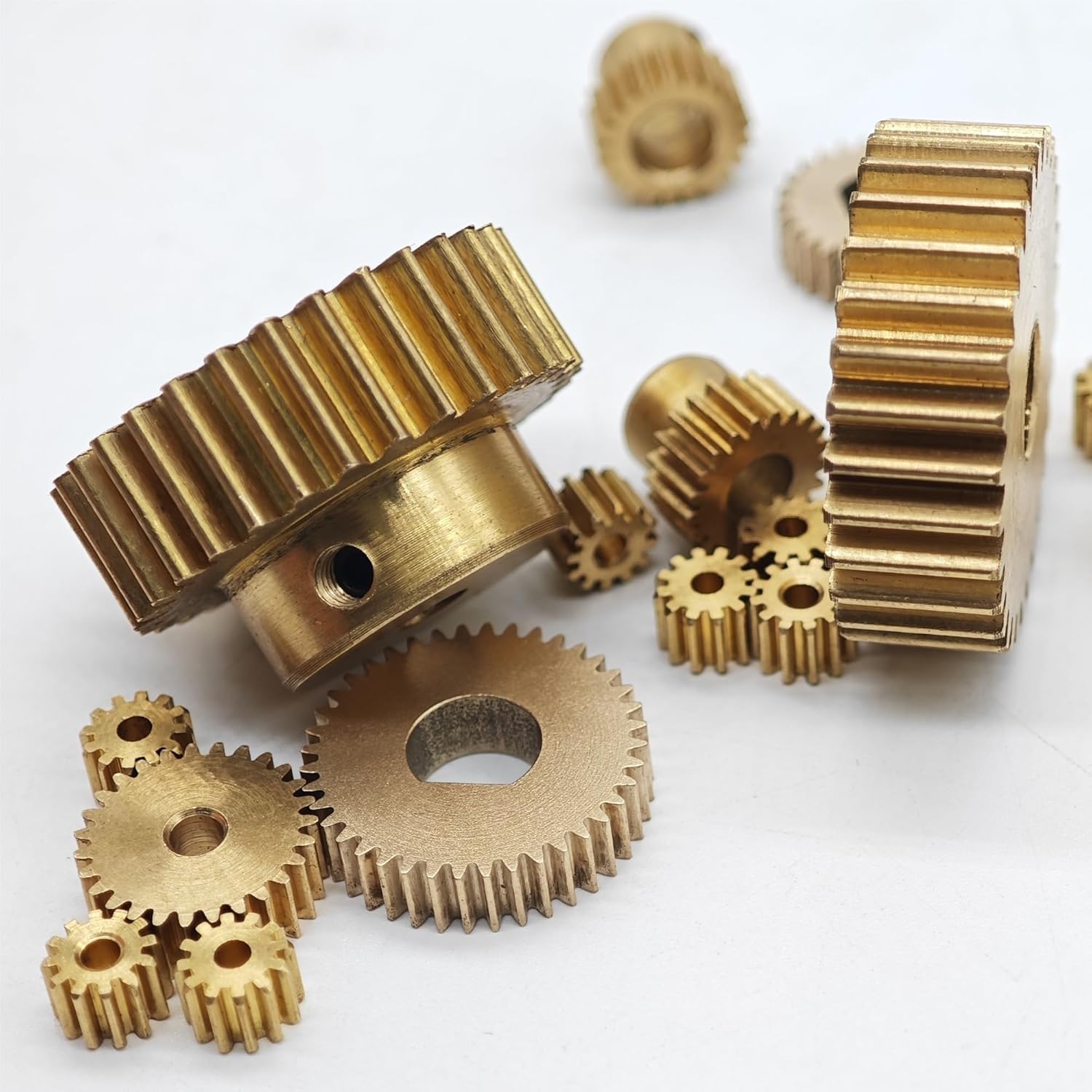Lot de 5 pignons droits en laiton - 0,3 mm, 18 dents, compatibles avec les arbres de 1,5 à 3 mm for machines industrielles/de bricolage(4mm thickness 1.98mm hole)