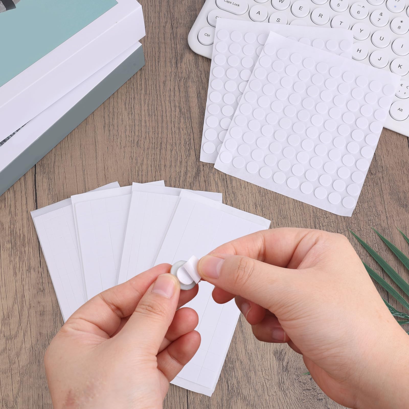 Craftelier - Kit Adesivi In Schiuma 3D Per Scrapbooking - 1600 Quadrati, 160 Strisce E Nastro - 4