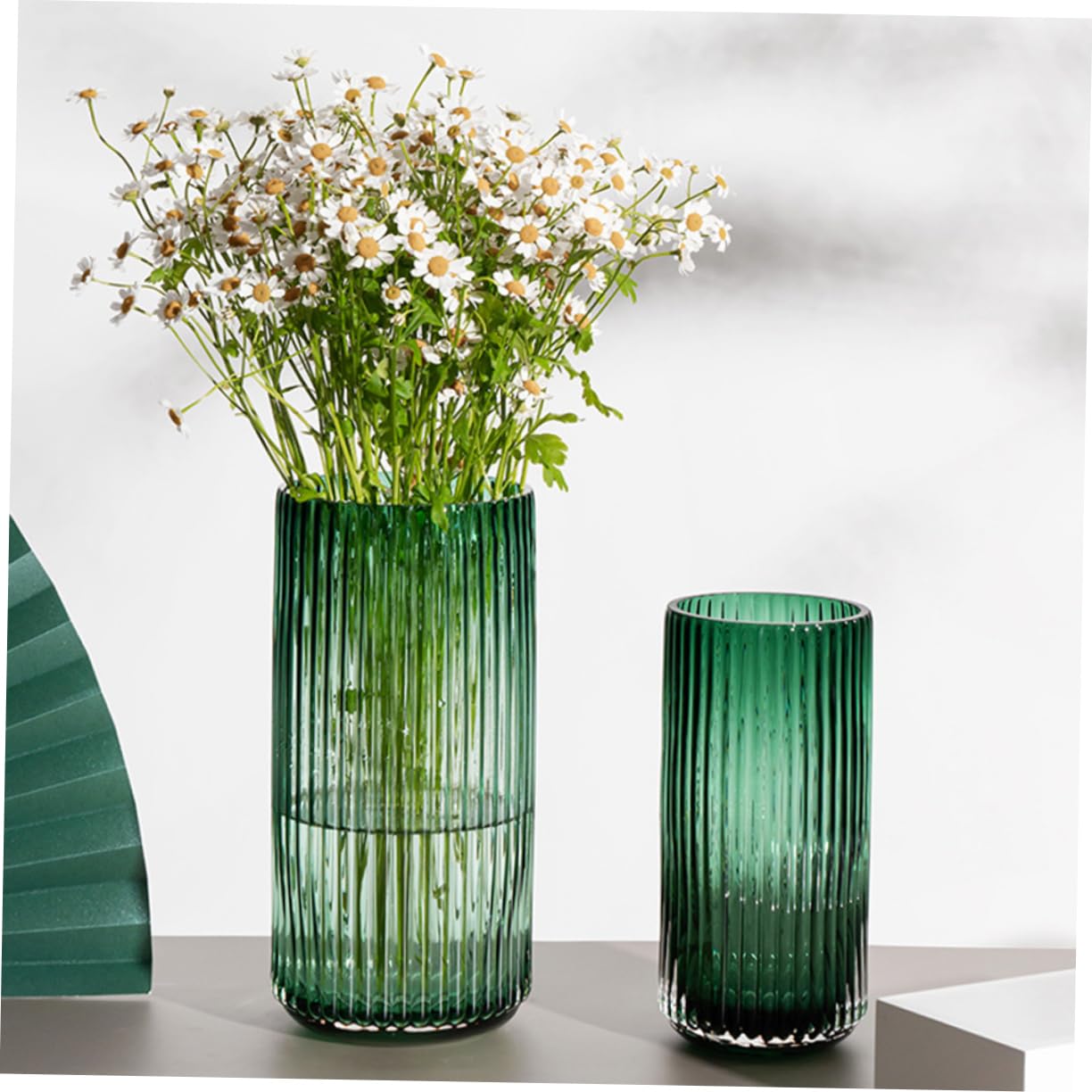 Sosoport Jarrón de Forma de Columna Diseño Sencillo de Estilo Nórdico para Arreglos de Flores Salón Talla Rayas Verticales Inspiradas Romano Jarrón de Vidrio para Plantas Acuáticas o Secas