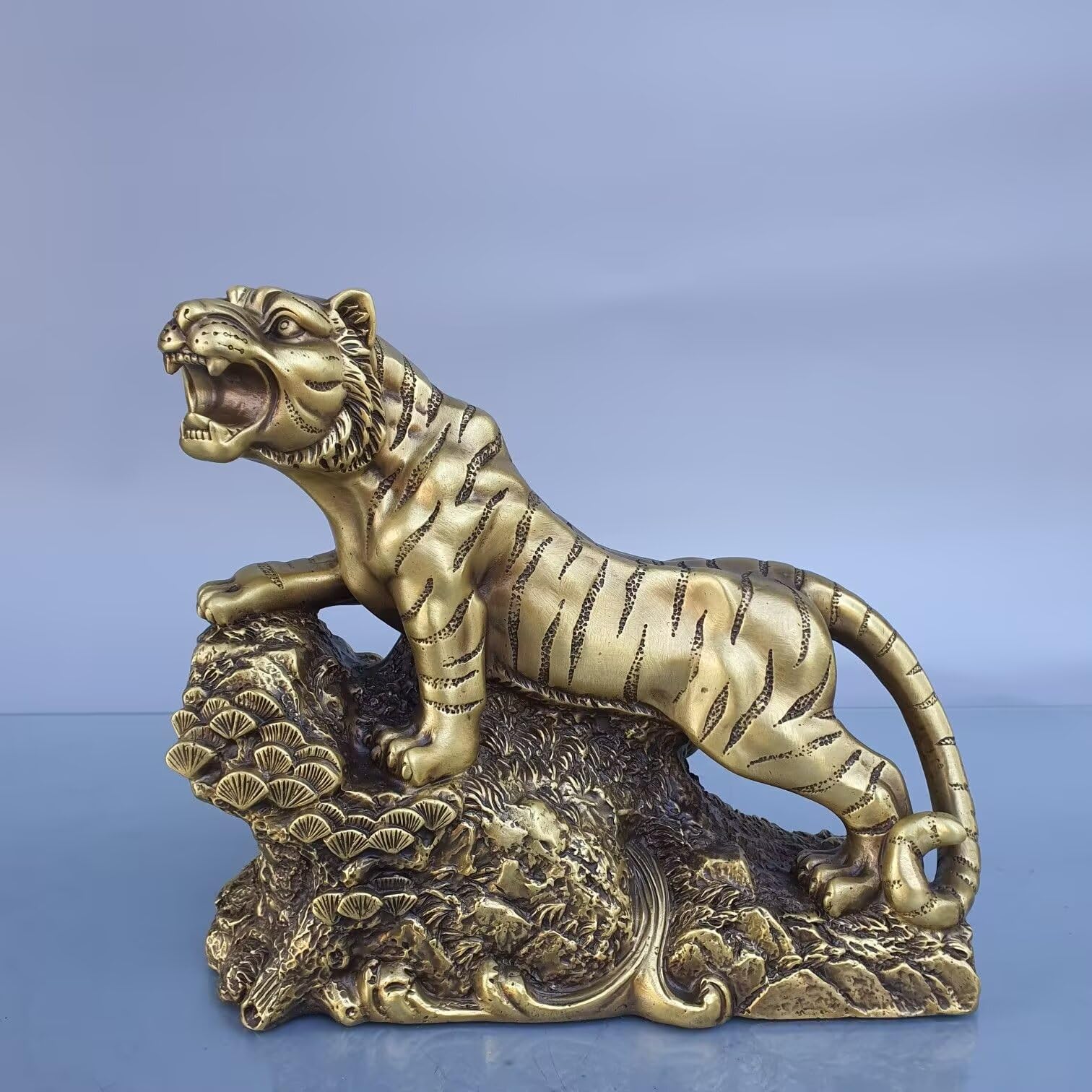 GLETSF Sculpture Crafts Statues Decor Pure Copper Dog Ornament Animal Sculpture Decoration Furnishing Handicraft Ornament,
