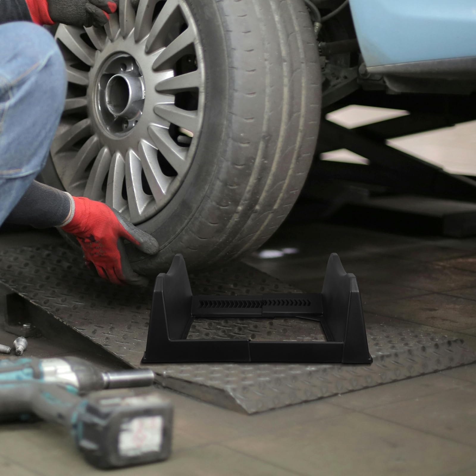 Supporto Porta Pneumatici Nero in Pp per Camion e Spazi Commerciali, Porta Gomme Regolabile per Organizzare e Ottimizzare Lo Spazio di Stoccaggio