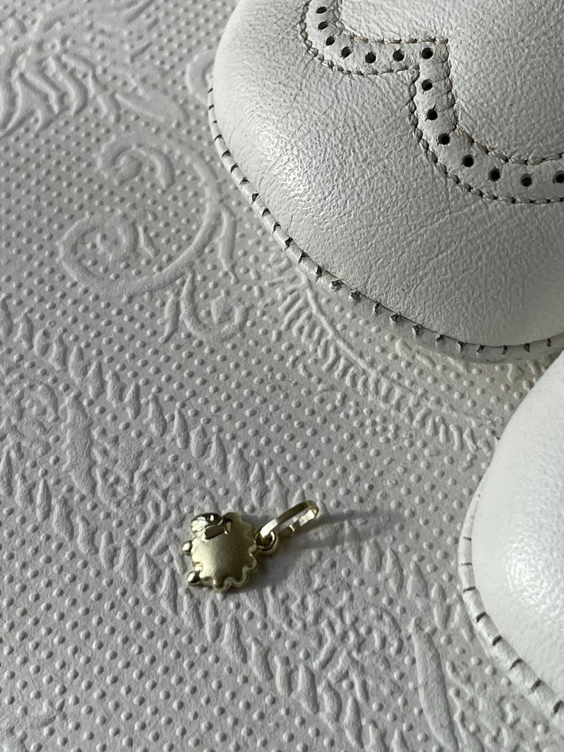 My Gold Pendentif Mouton Or jaune véritable Or 585 (14 carats) 15 mm x 8 mm Mini Pendentif enfant Mouton A-03569-G403