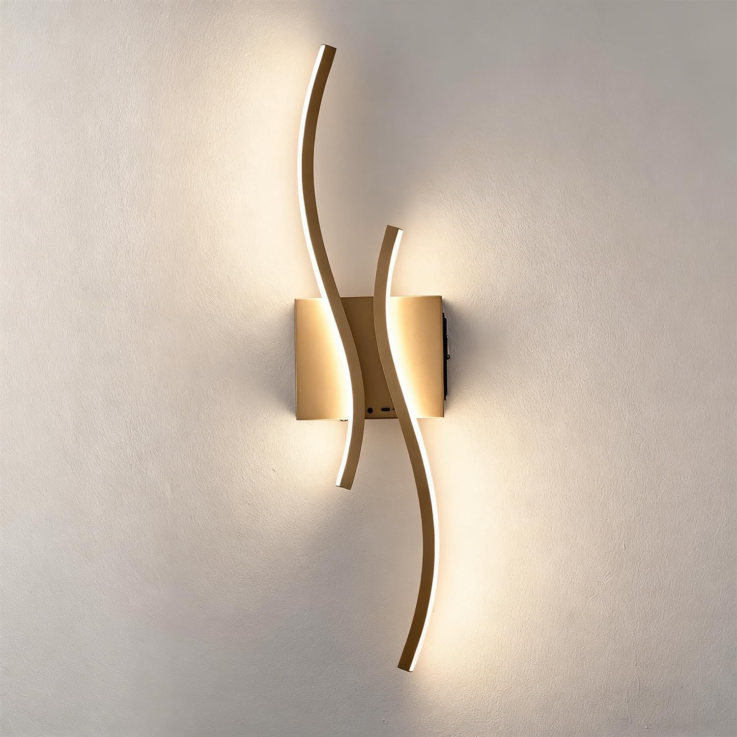 Battery Operated USB Rechargeable Wall Sconce, Gold Dimmable LED