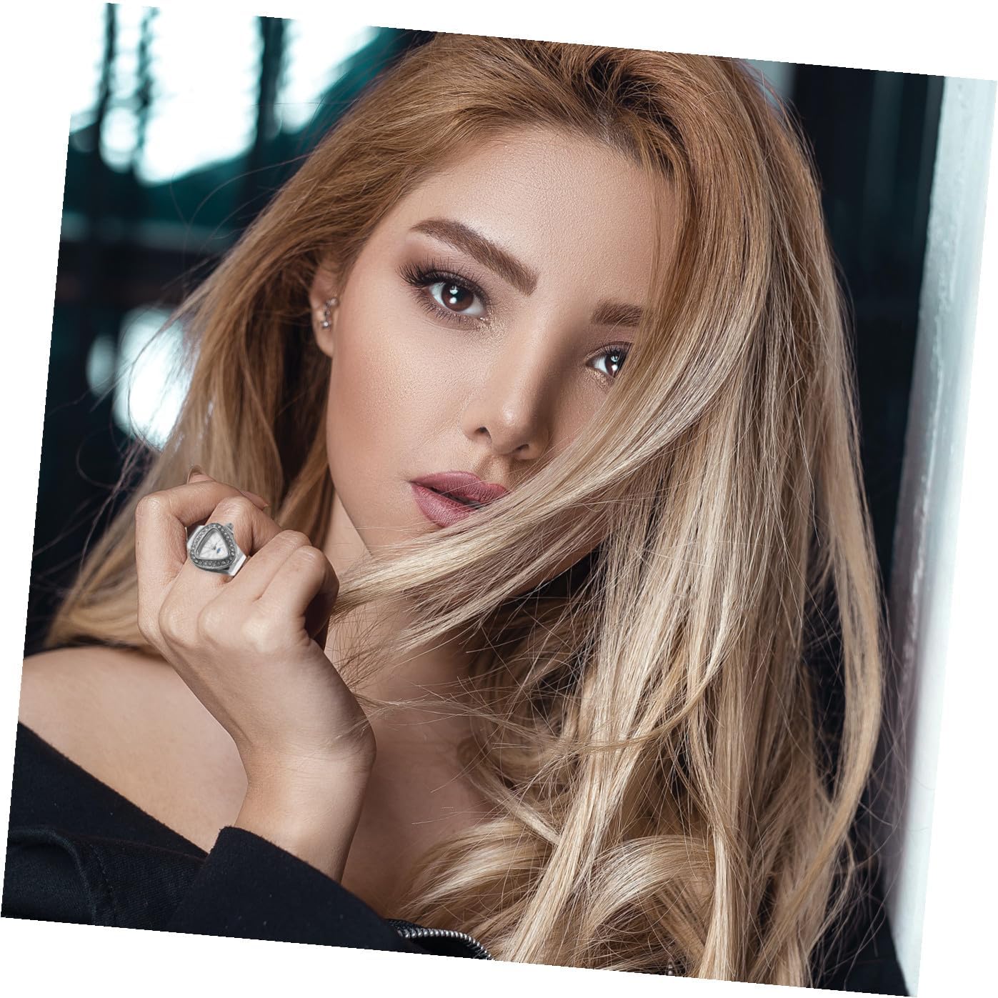 Mini Finger Ring Watch for Students Modern Delicate Design Adjustable Size Lightweight Stainless Steel for Daily Wear and Casual Occasions