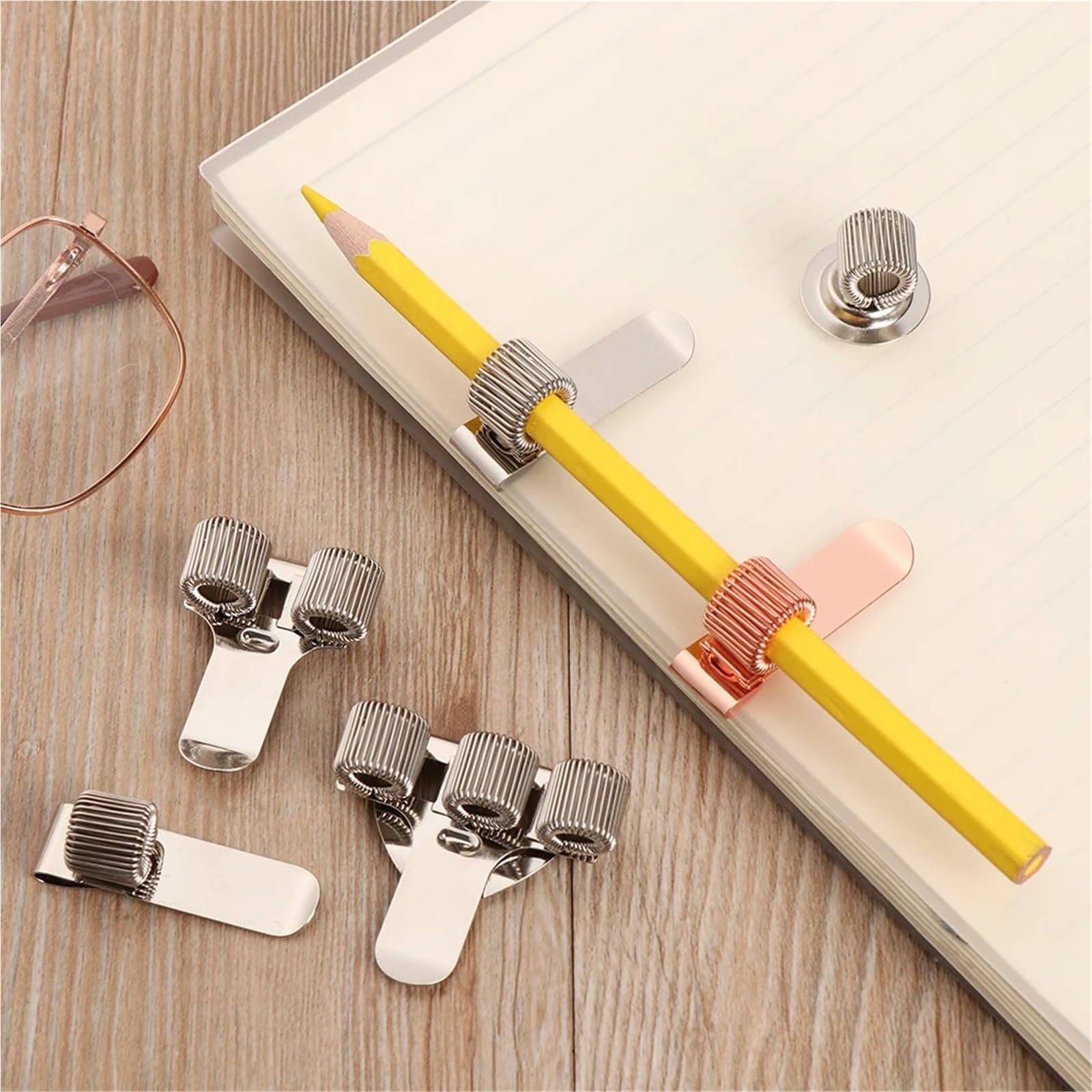 Clip de bolígrafo para cuaderno, clip de resorte, soporte de metal para lápices, orificio de un solo agujero, lazo elástico, suministros de escritura portátiles (32 piezas)