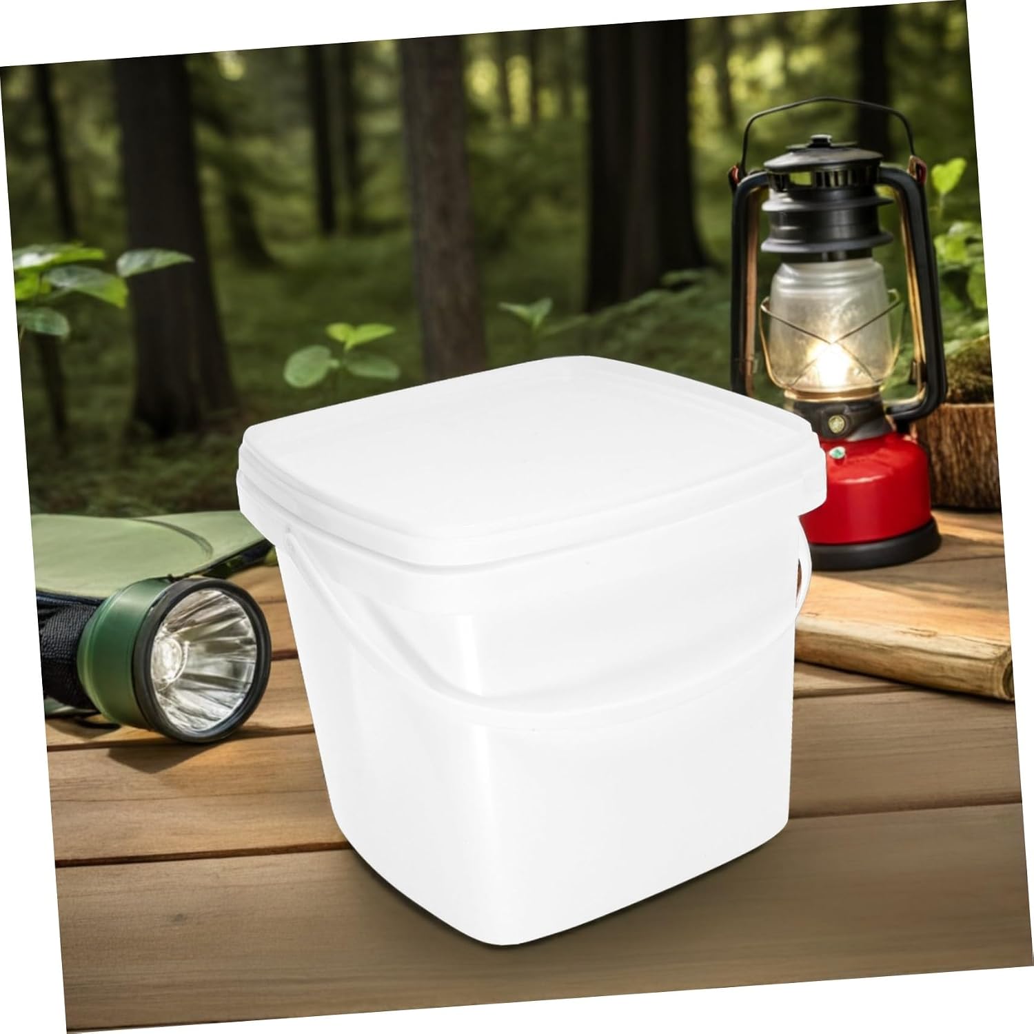 Portable 2l Plastic Bucket with Handle and Lid, Thickened White Small Water Pail for Home Cleaning, Farm Use, and Outdoor Activities