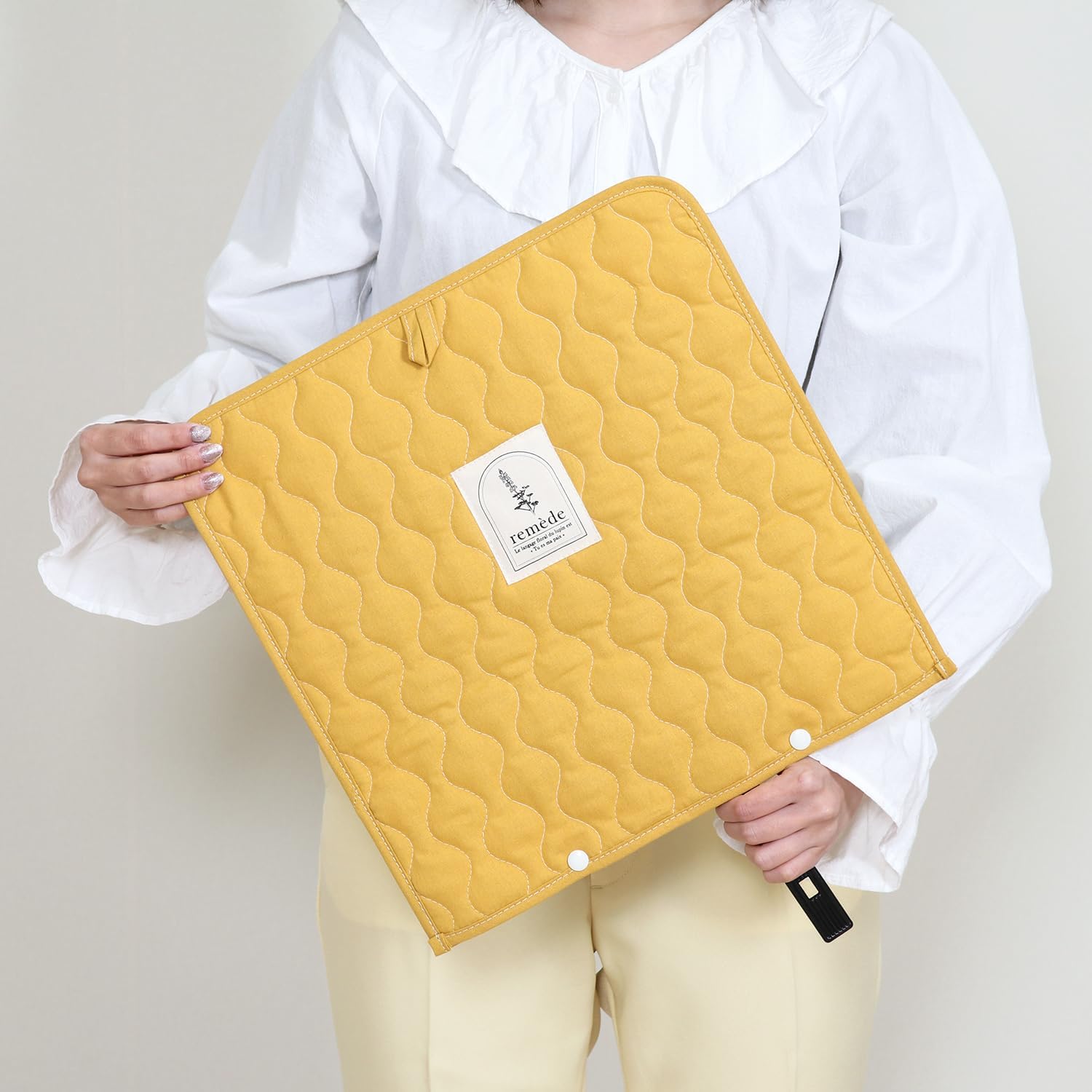 不二貿易(Fujiboeki) Fuji Boeki 39363 Pushing Activity Set of 2 Types (Fan Case, Aksta Case), Yellow