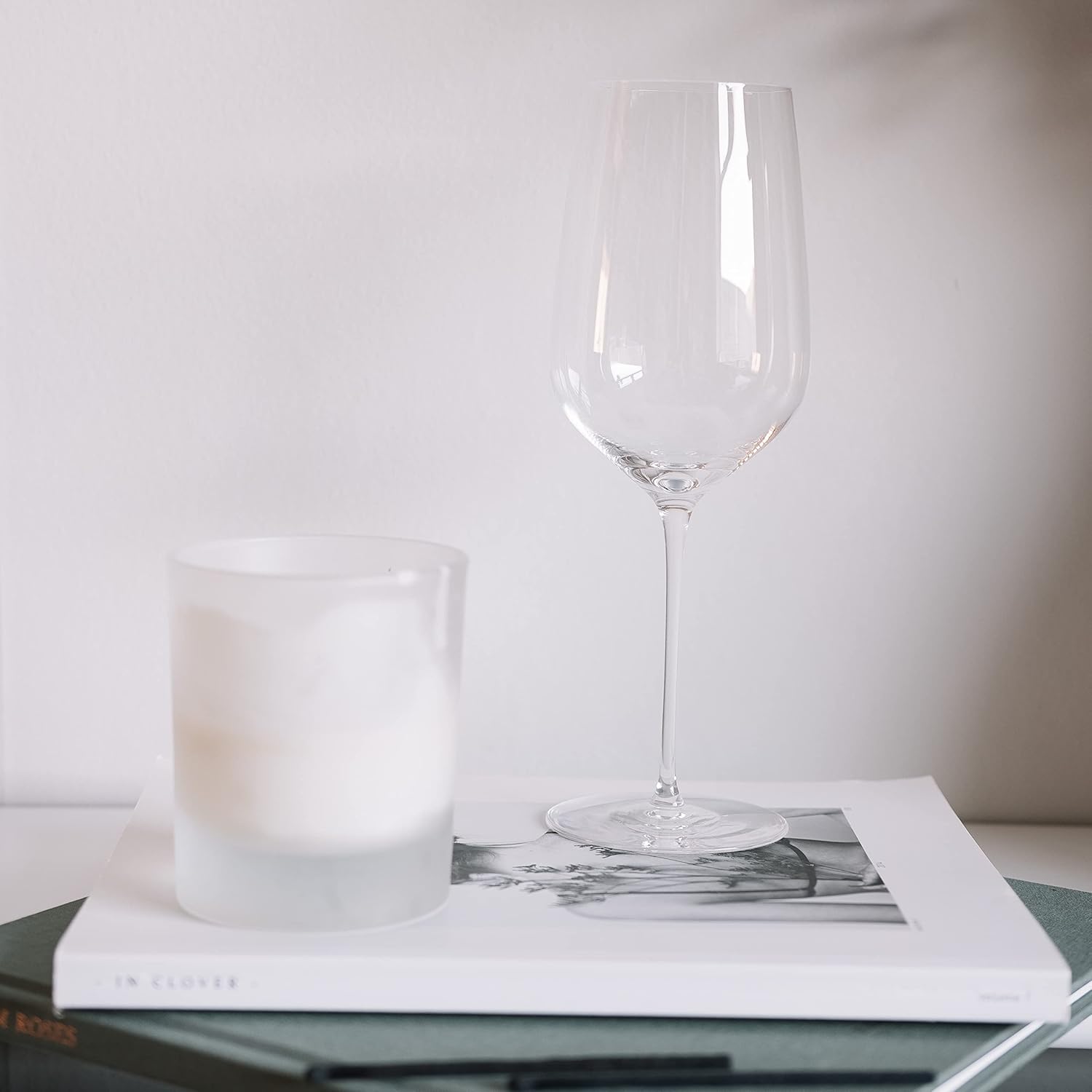 Nude Glass Handmade Stem Zero Delicate White Wine Glass - 15.22 fl oz / 2.3inch / 9inch