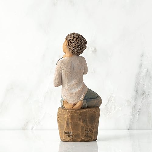 Vista 3 de Willow Tree Love You Too (Lighter Skin), Sculpted Hand-Painted Figure