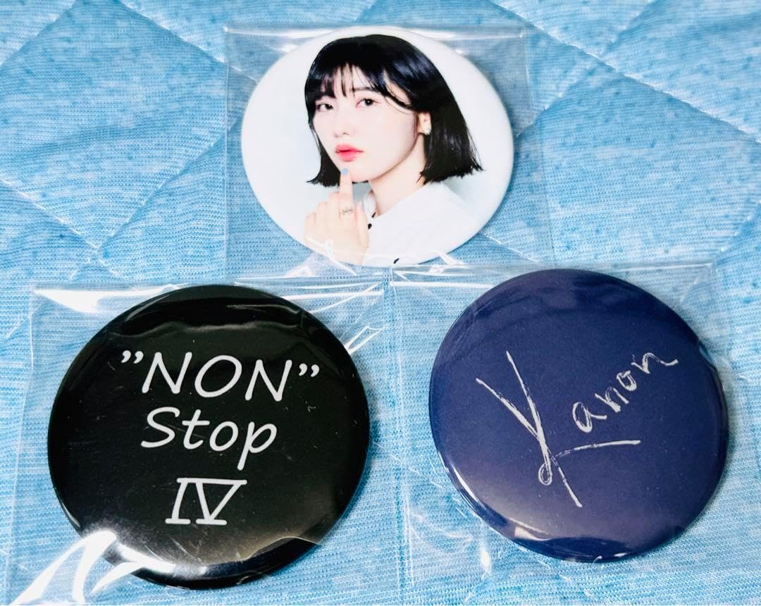 [引退品]志崎樺音缶バッジセット 引退品]志崎樺音缶バッジセット GOODS | 志崎樺音 OFFICIAL SITE