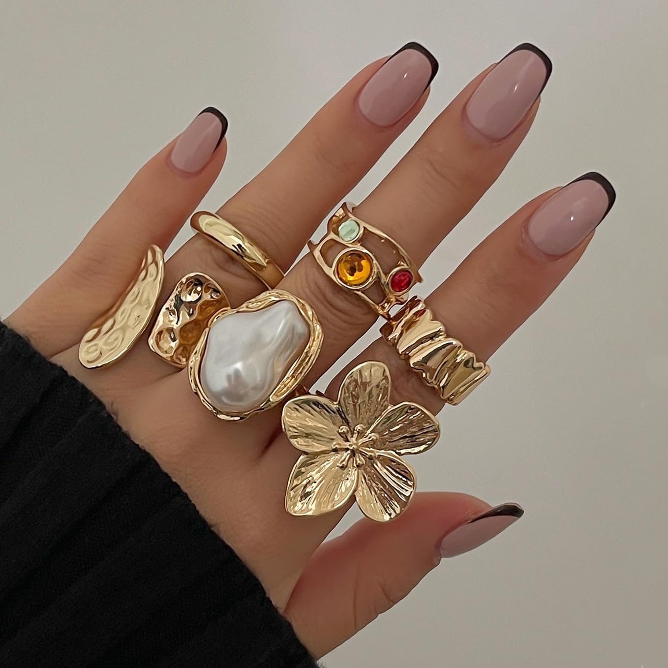 CJIAYUJEW Chunky Gold Flower Rings Pearl Stacking Statement Rings for Women Silver Chunky Knuckle Ring Set Adjustable Pearl Finger Ring Sets